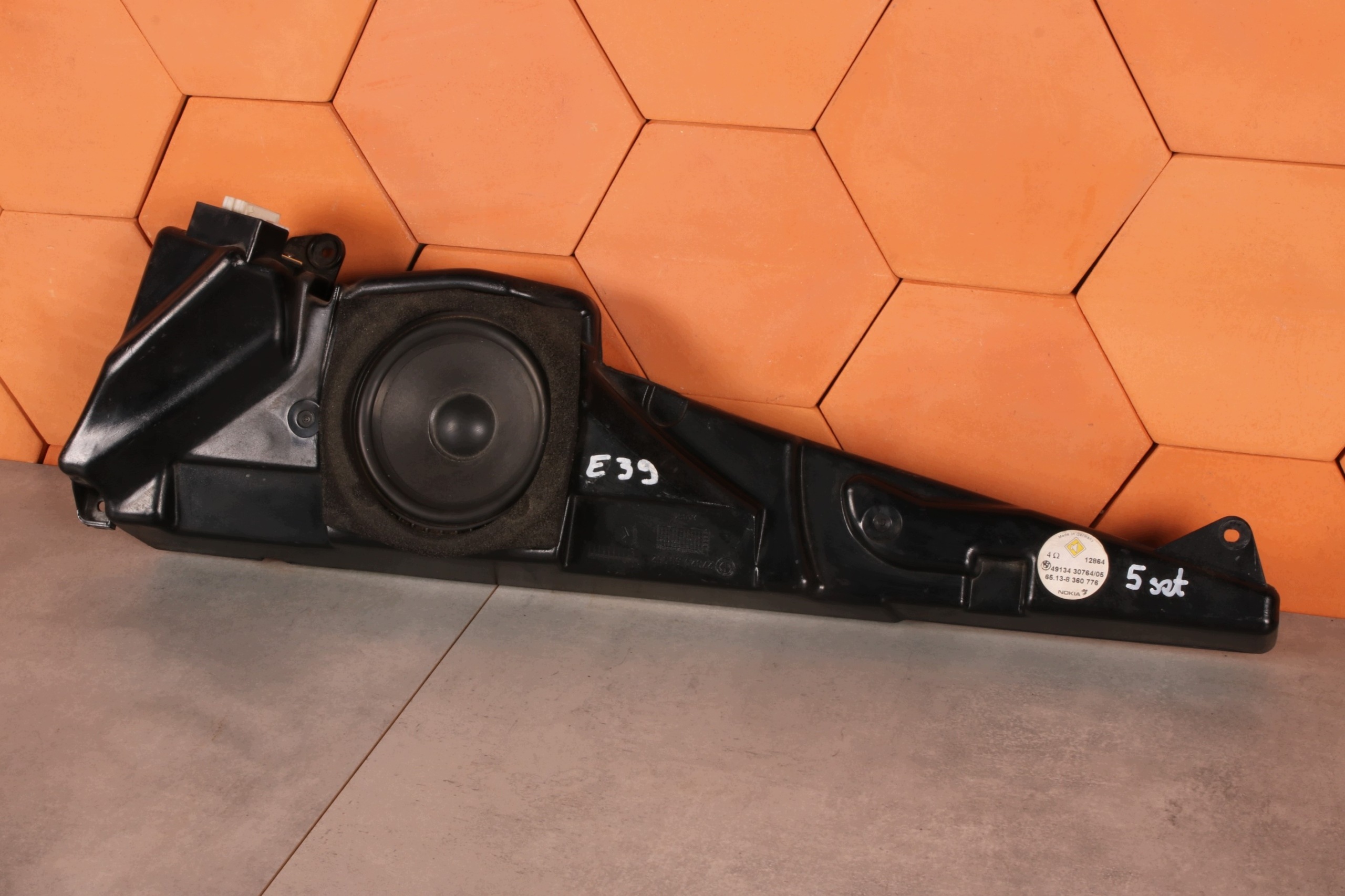 BMW 5' E39 speaker door PRAWYCH PRZEDNICH STEREO SYSTEM 8360776