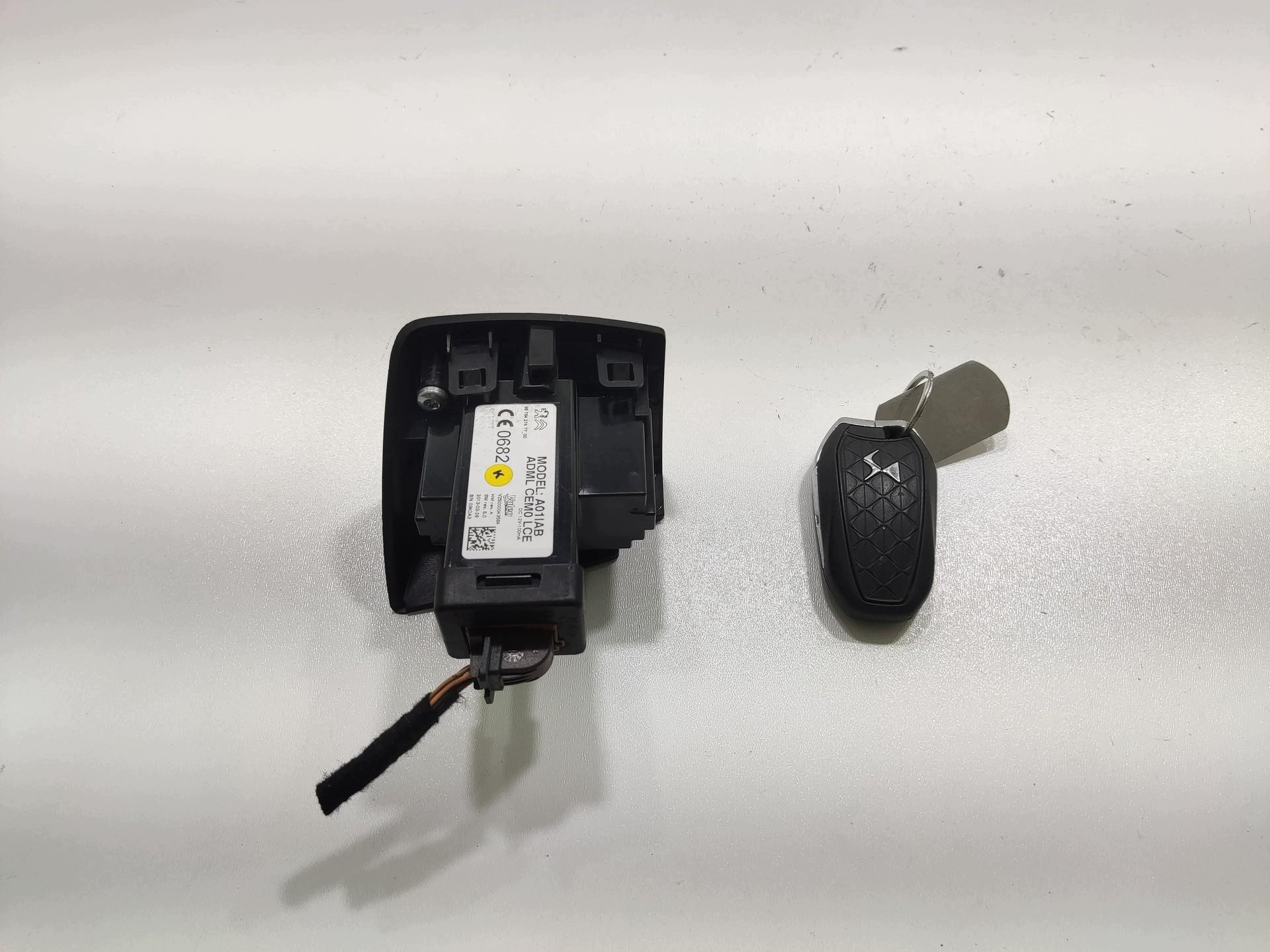 ignition key PILOT CITROEN DS5 2011-2015 9676427477