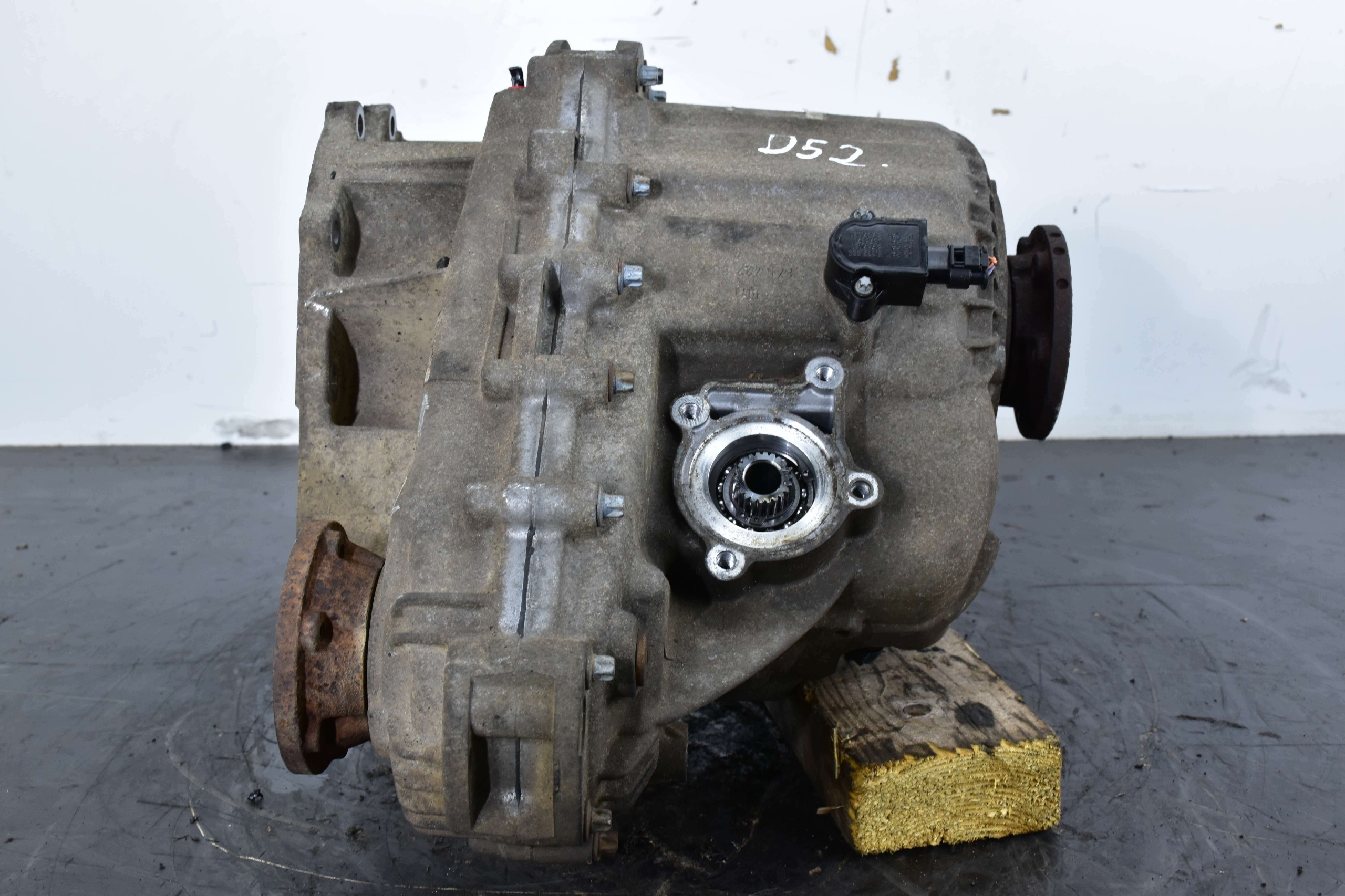 Reduktor RANGE ROVER L320 DISCOVERY III 3.6 TDV8 8454228031 8453227091