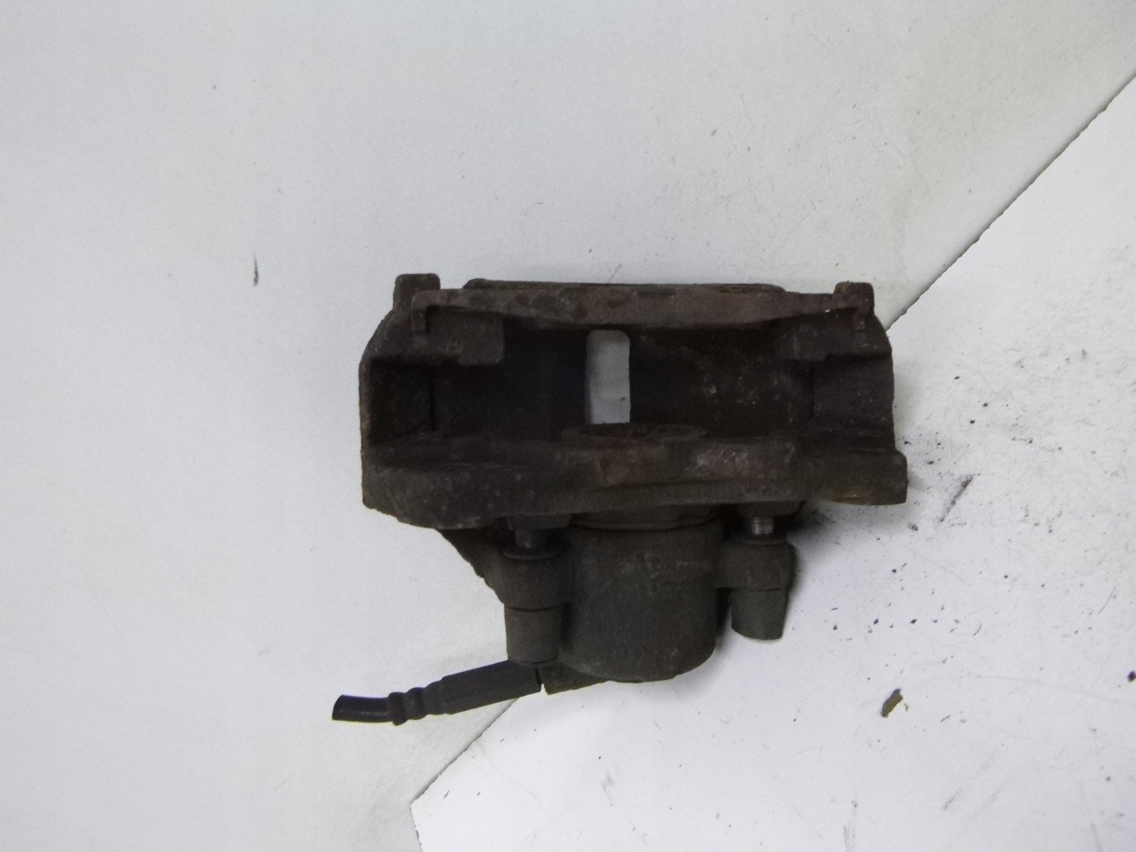 caliper brake front Mercedes-Benz Vito 96 – 03