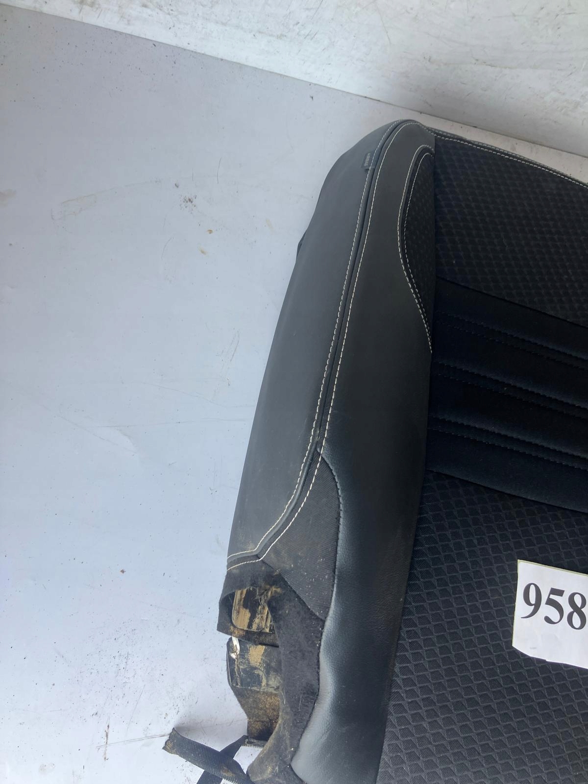 OPARCIE seat right front RENAULT SCENIC III BOSE semi leather
