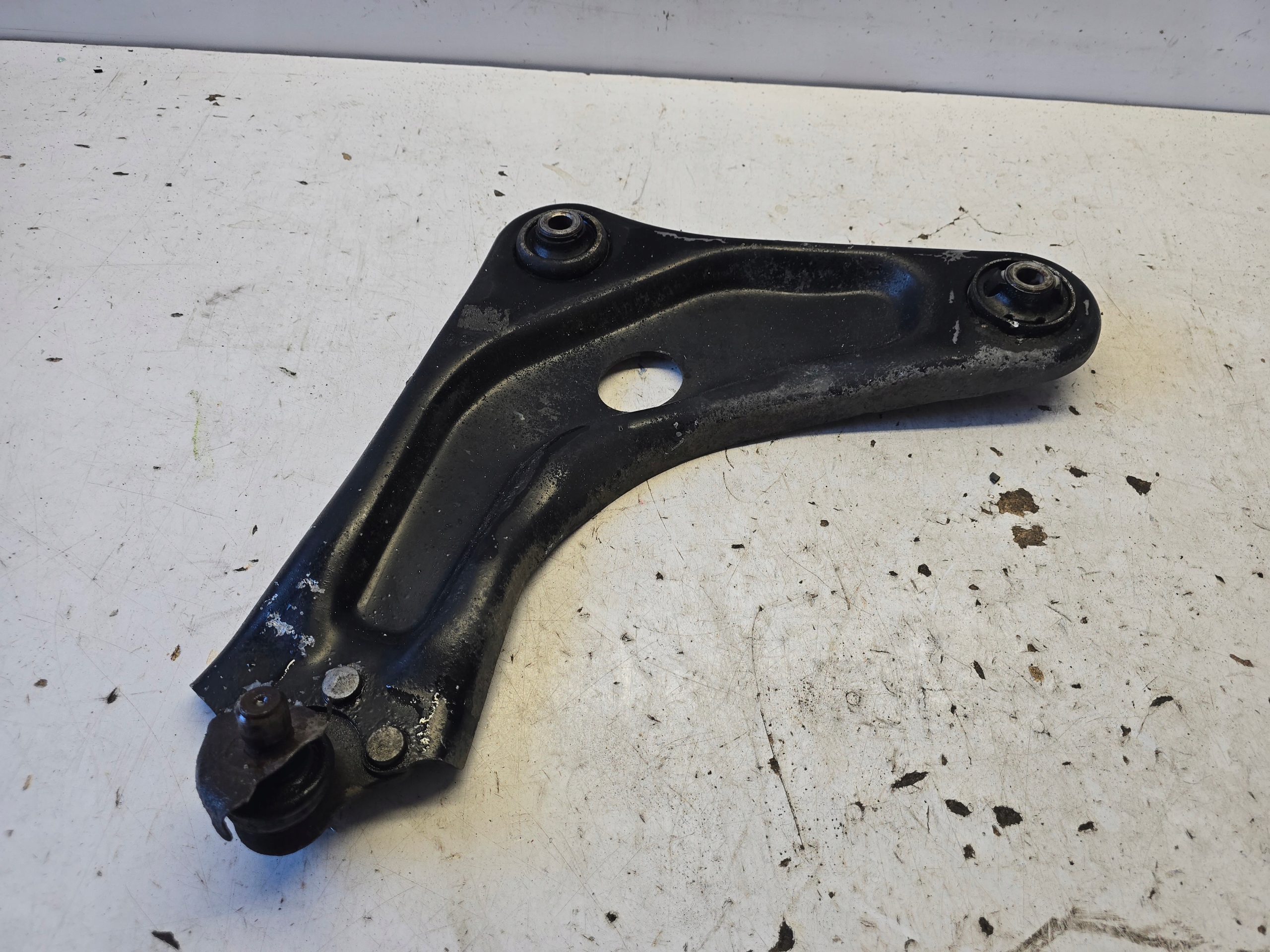 OPEL CROSSLAND X arm left front front original