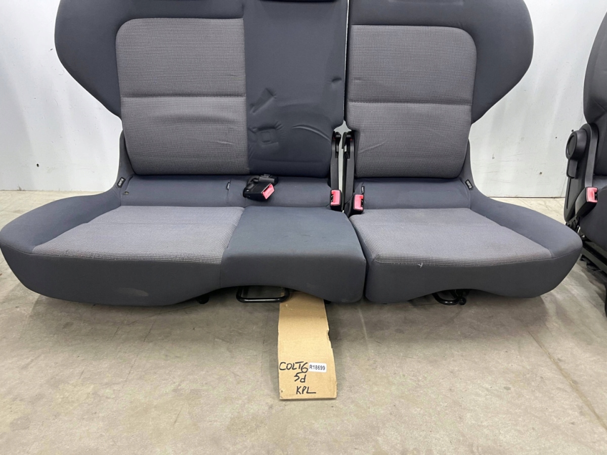 кресла mitsubishi COLT VI 6 Z30 04-12r. диван задняя комплект европа