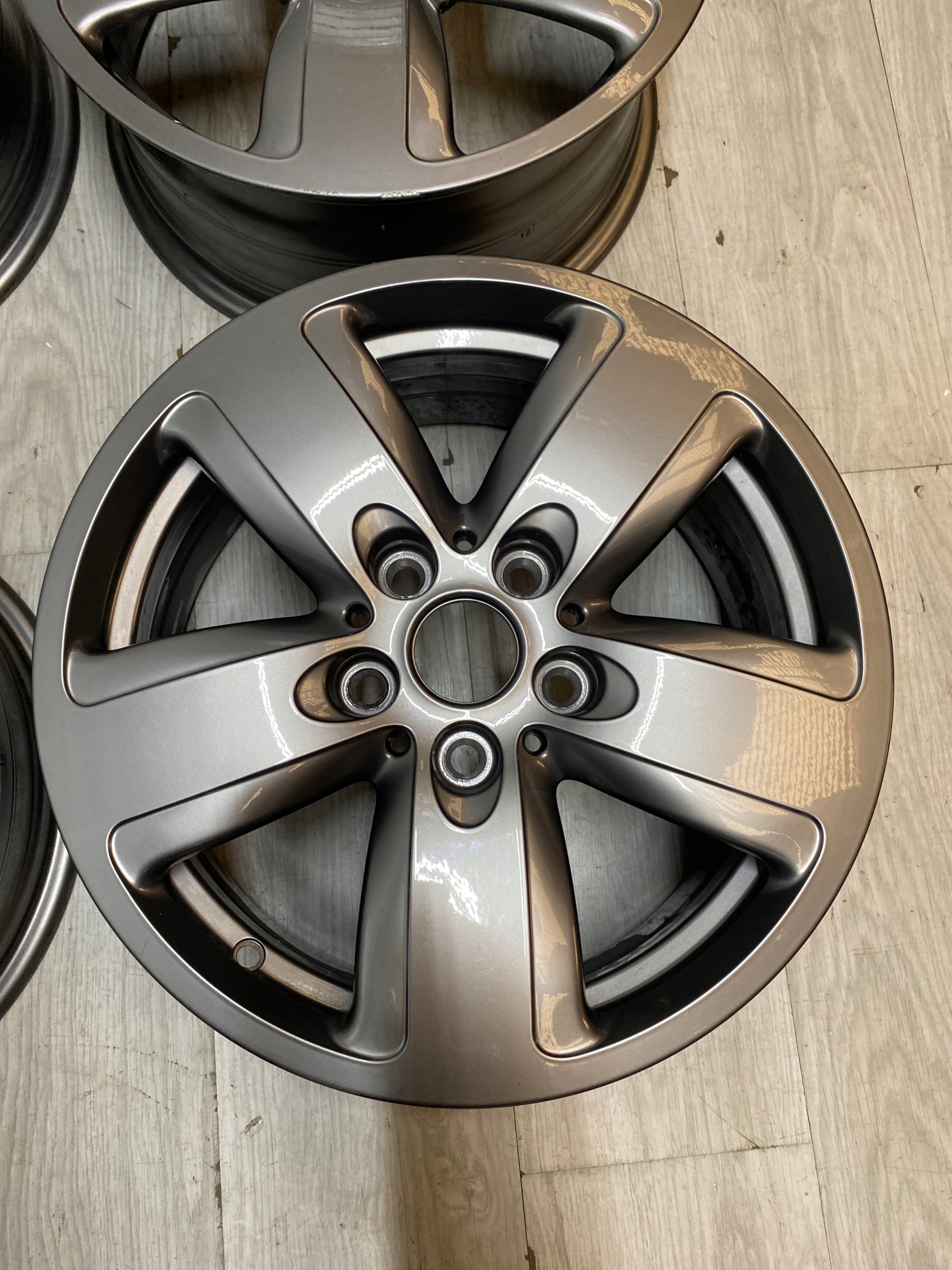 4× disk hliníkový Mini OE 6877741 7.0" x 16" 5x112 ET 47