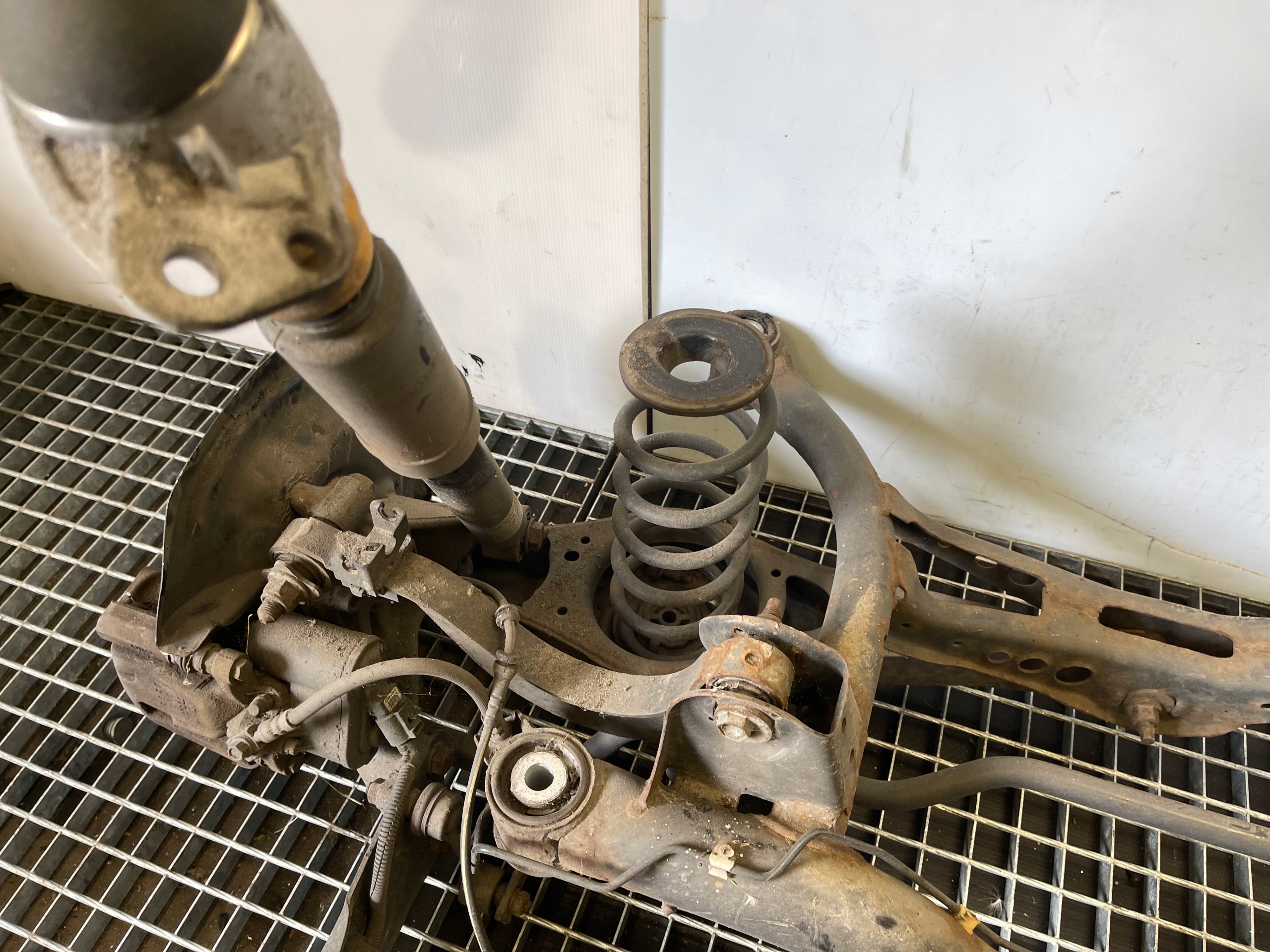 VW PASSAT CC LIFT 2.0 TFSI sider axle beam sususpension rear part complete
