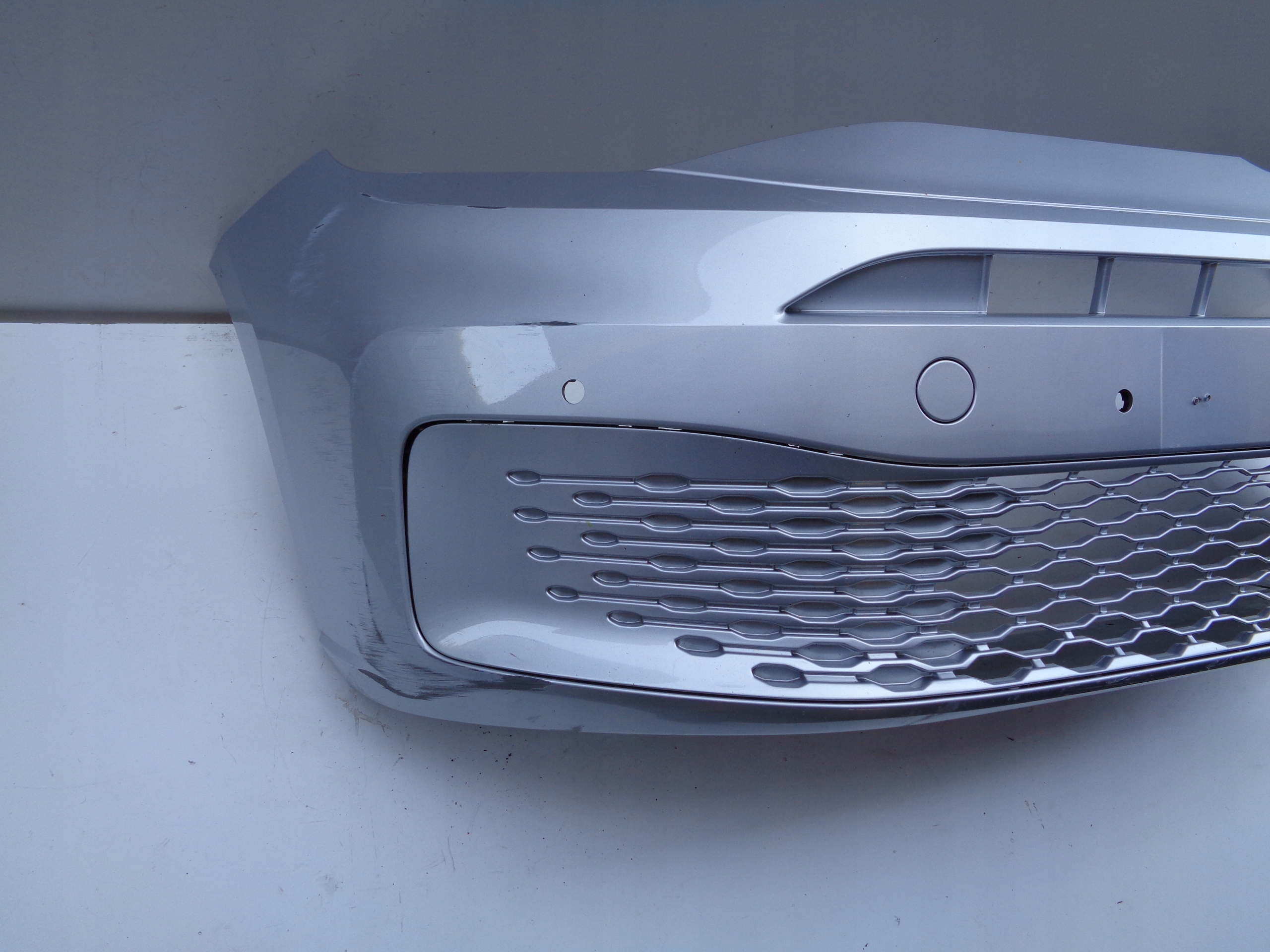 Frontstoßstange VW CADDY 2K 2K7 20- NR 47307