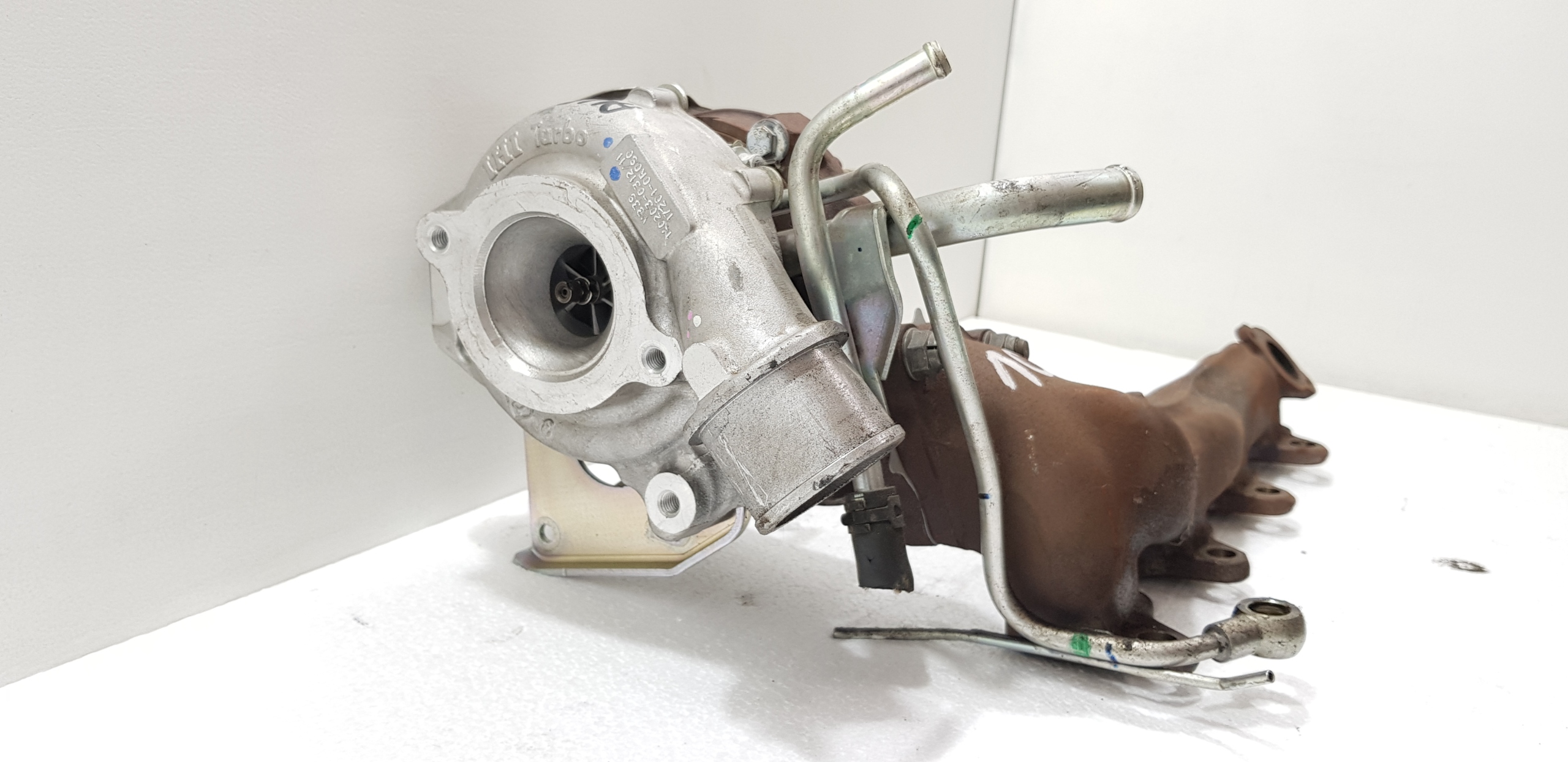 17201-0R080 - Toyota Auris II Avensis T27 2.0 D4d турбокомпрессор