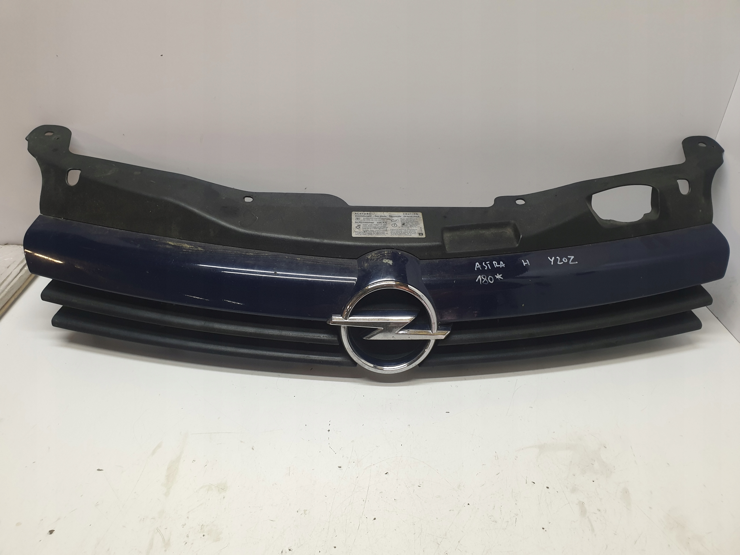 GRILL ATRAPA OPEL ASTRA H KOD LAKIERU Y20Z