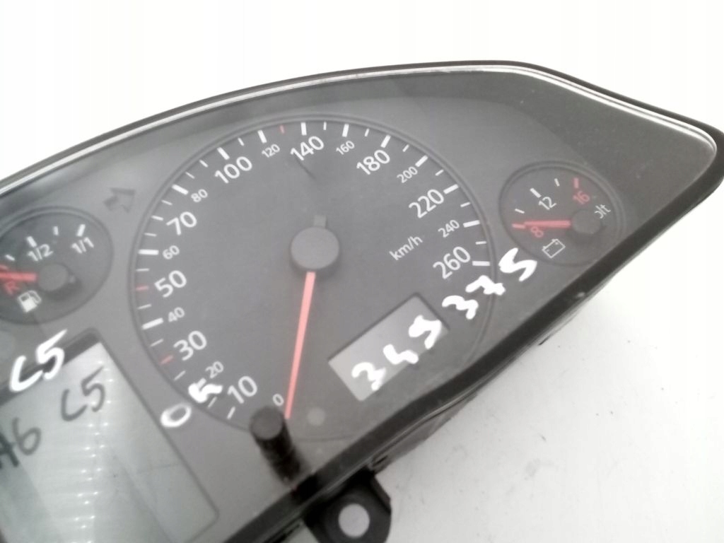 Audi A6 C5 dials dials predkosciomierz 4B0920932K