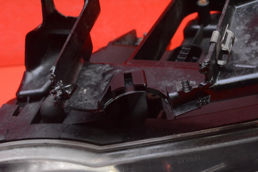 REFLEKTOR desni far prednji dio leća XENON EU 156210-00 BMW E65 E66 01-05