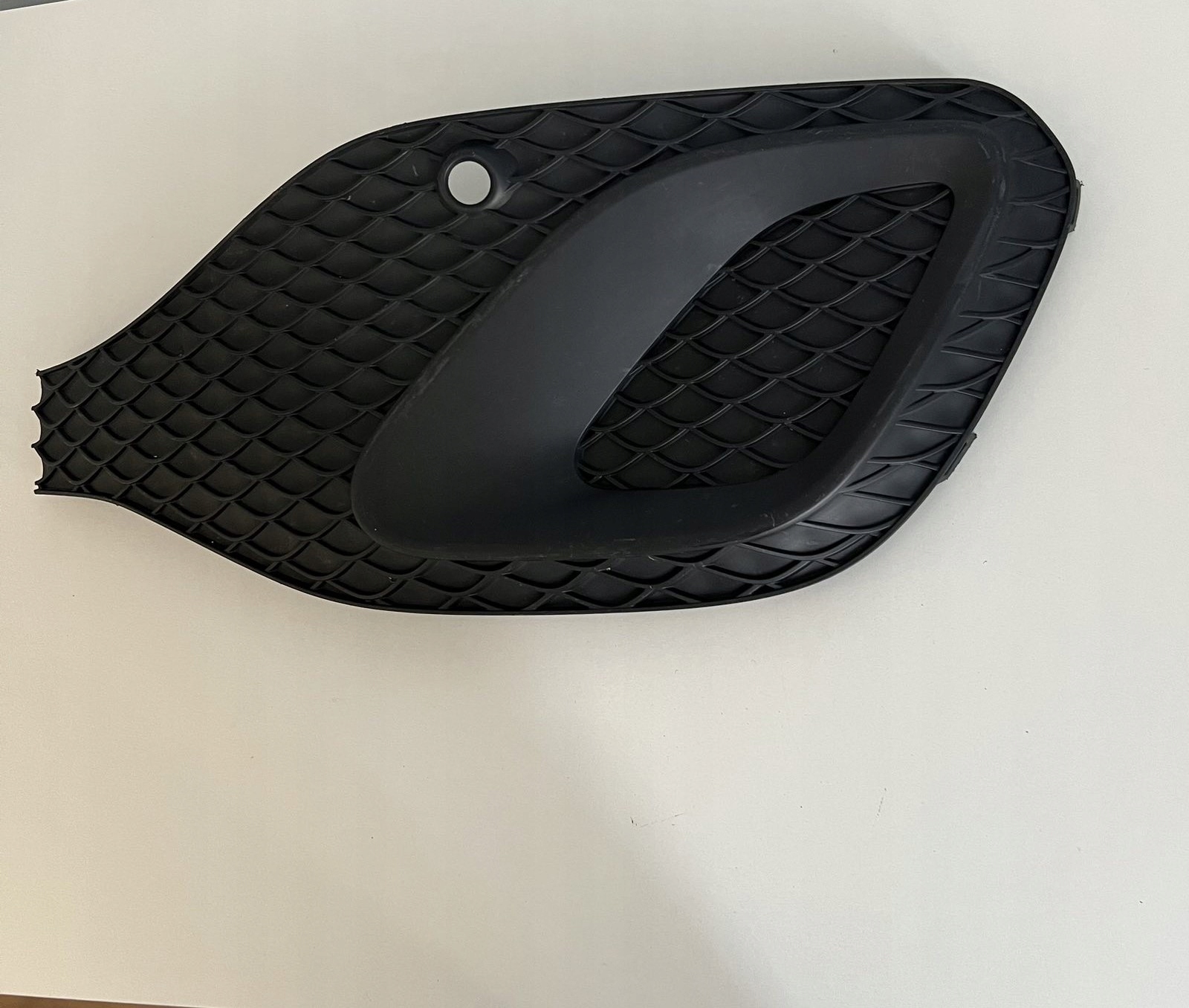 MERCEDES GLA 247 W247 2020- grid right bumper front A2478850804