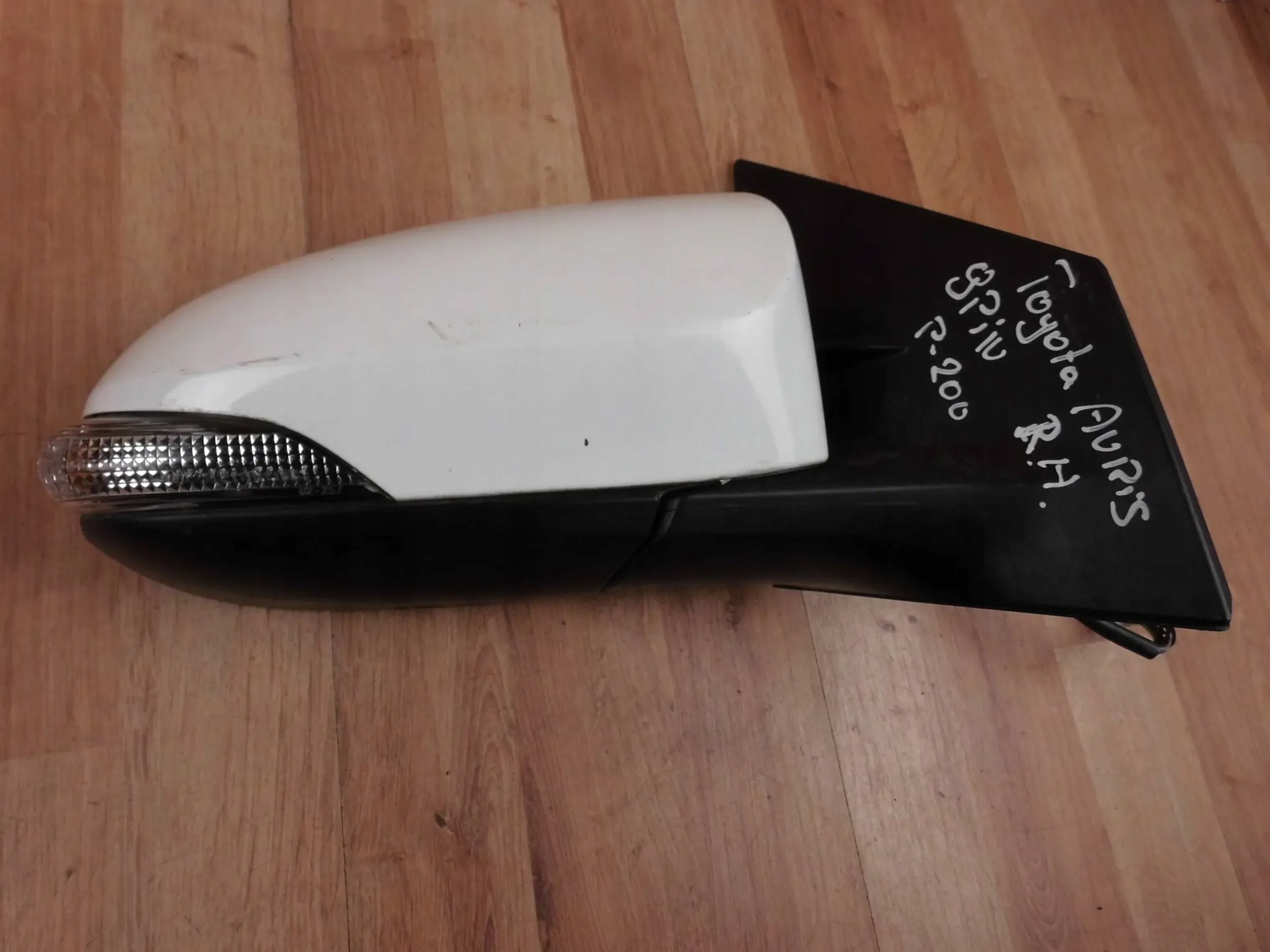 Toyota Auris II mirror right 9-PIN