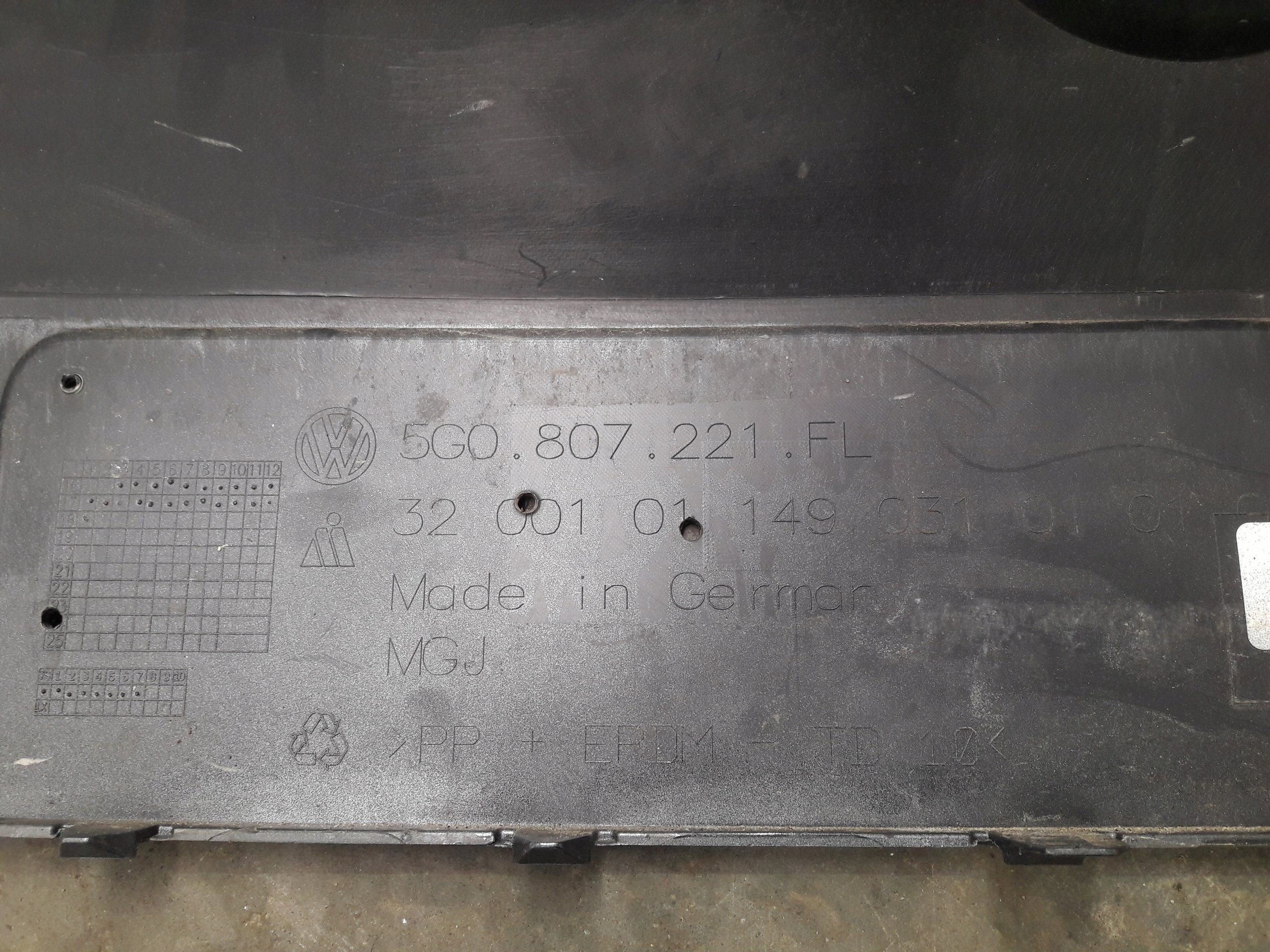 Pare choc Avant SG0807221FL VW GOLF VI