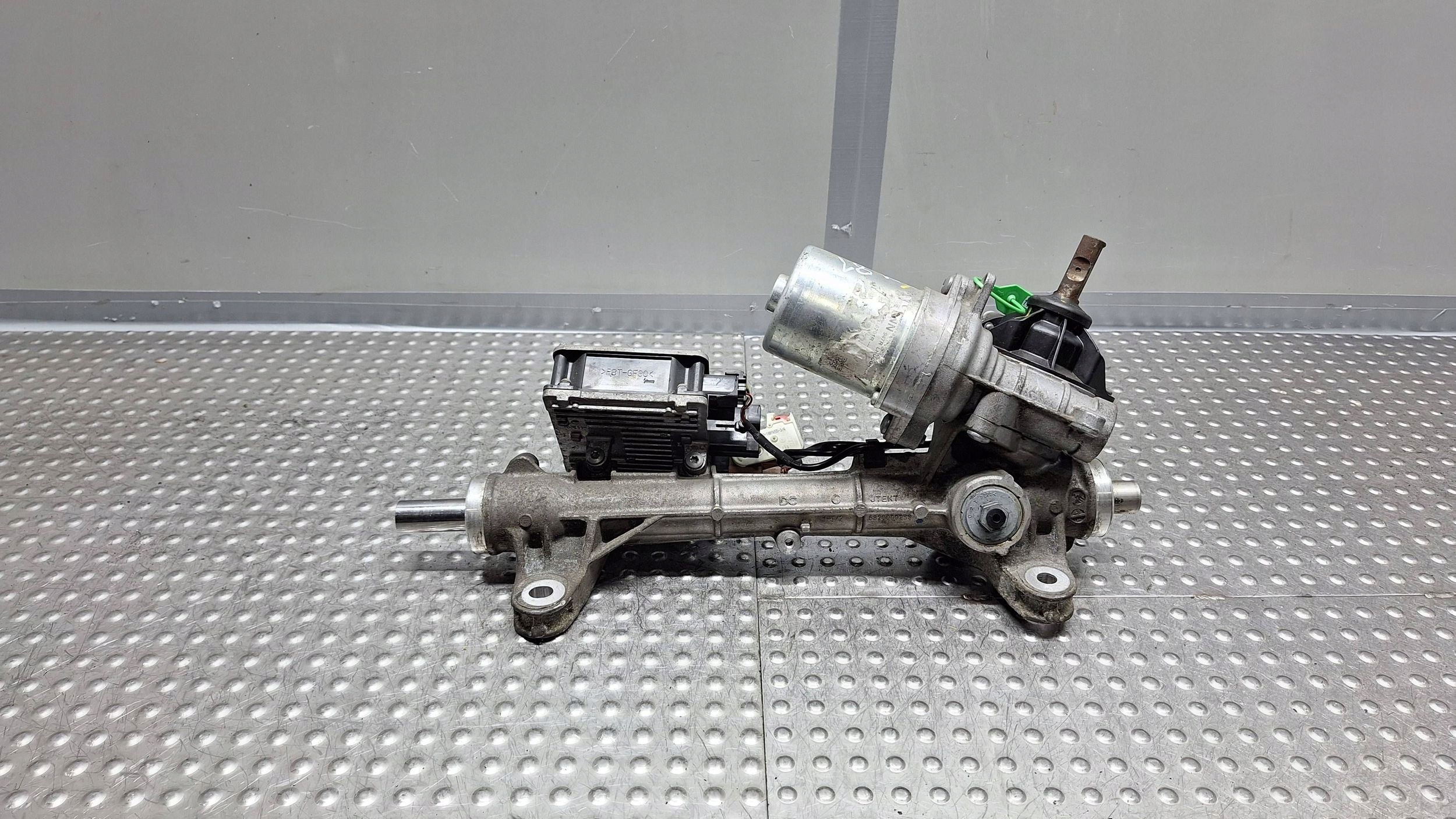 Boîter direction Électrique 6820000258 SMART FORFOUR 453 TWINGO III