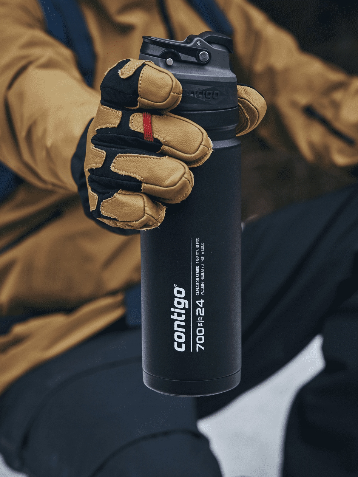 TERMOS Z USTNIKIEM CONTIGO FREE FLOW 700ml CZARNY Marka Contigo