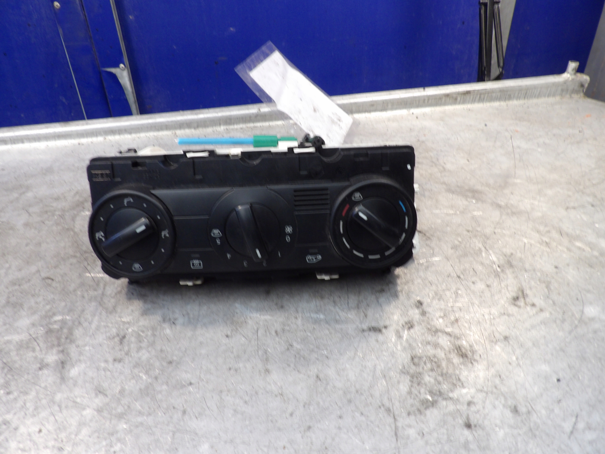 Mercedes A169 control panel A1698301285