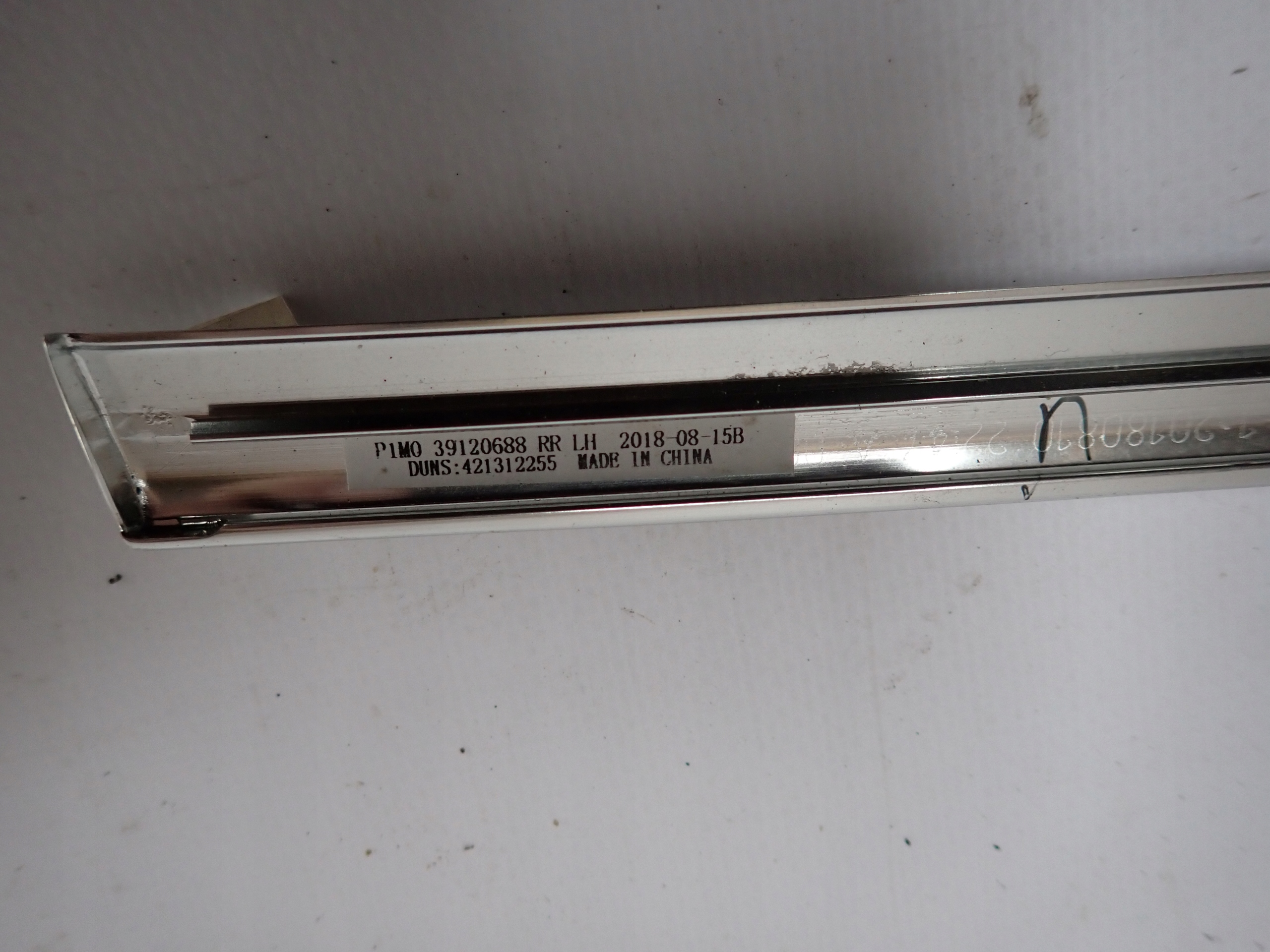 OPEL CROSSLAND X 17- moulding door windows left rear part