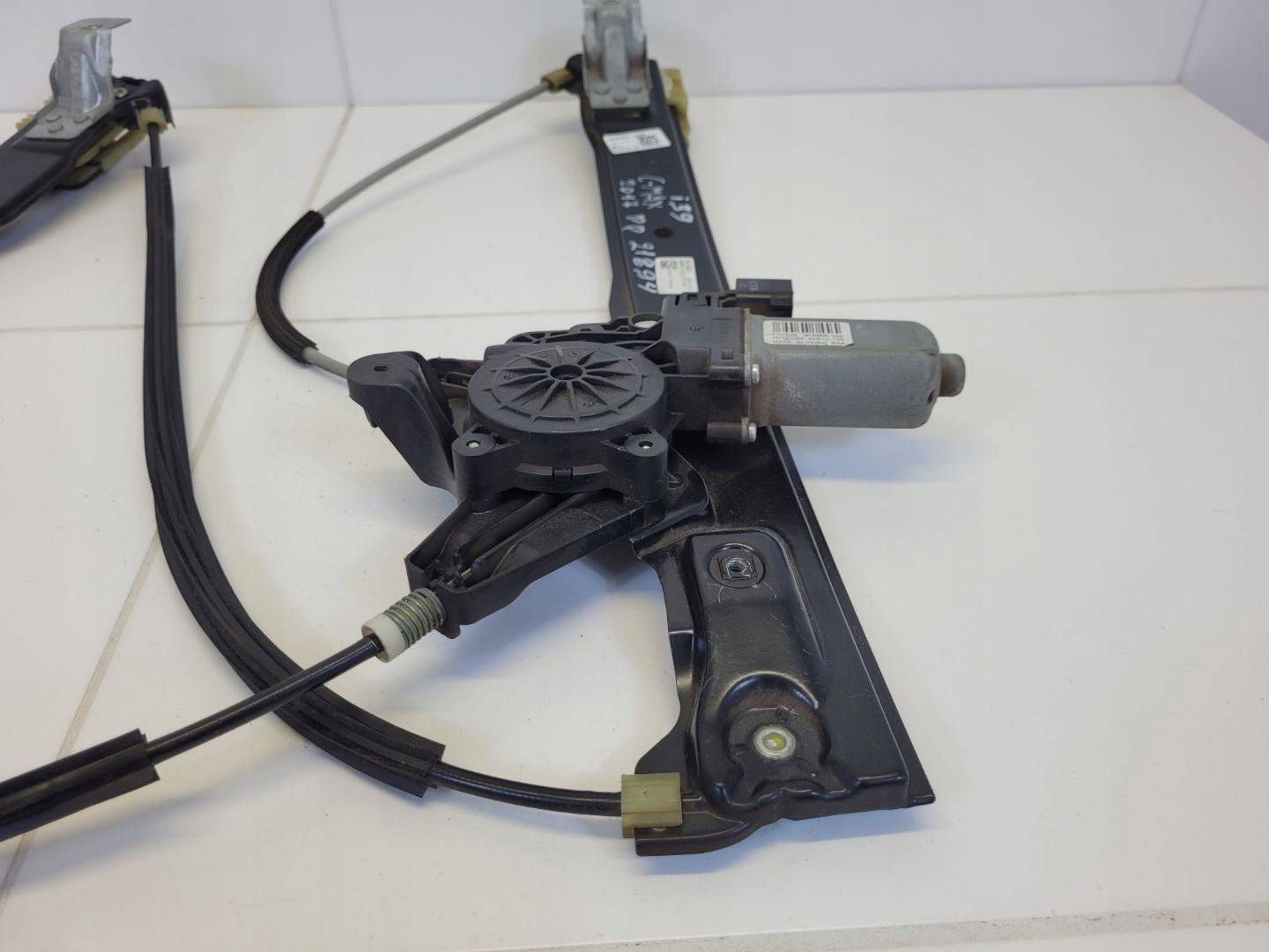 window regulator electrical front right side Ford C-Max 2 2015