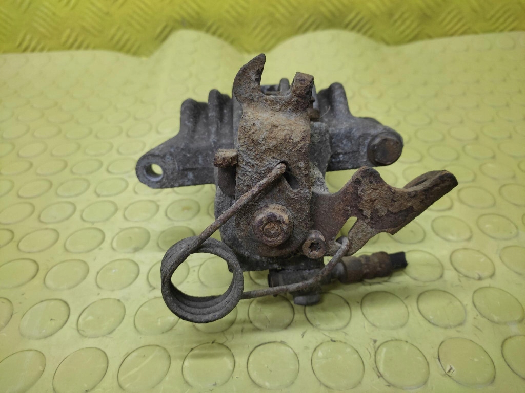 VW PASSAT B5 1.9 TDI caliper left rear part