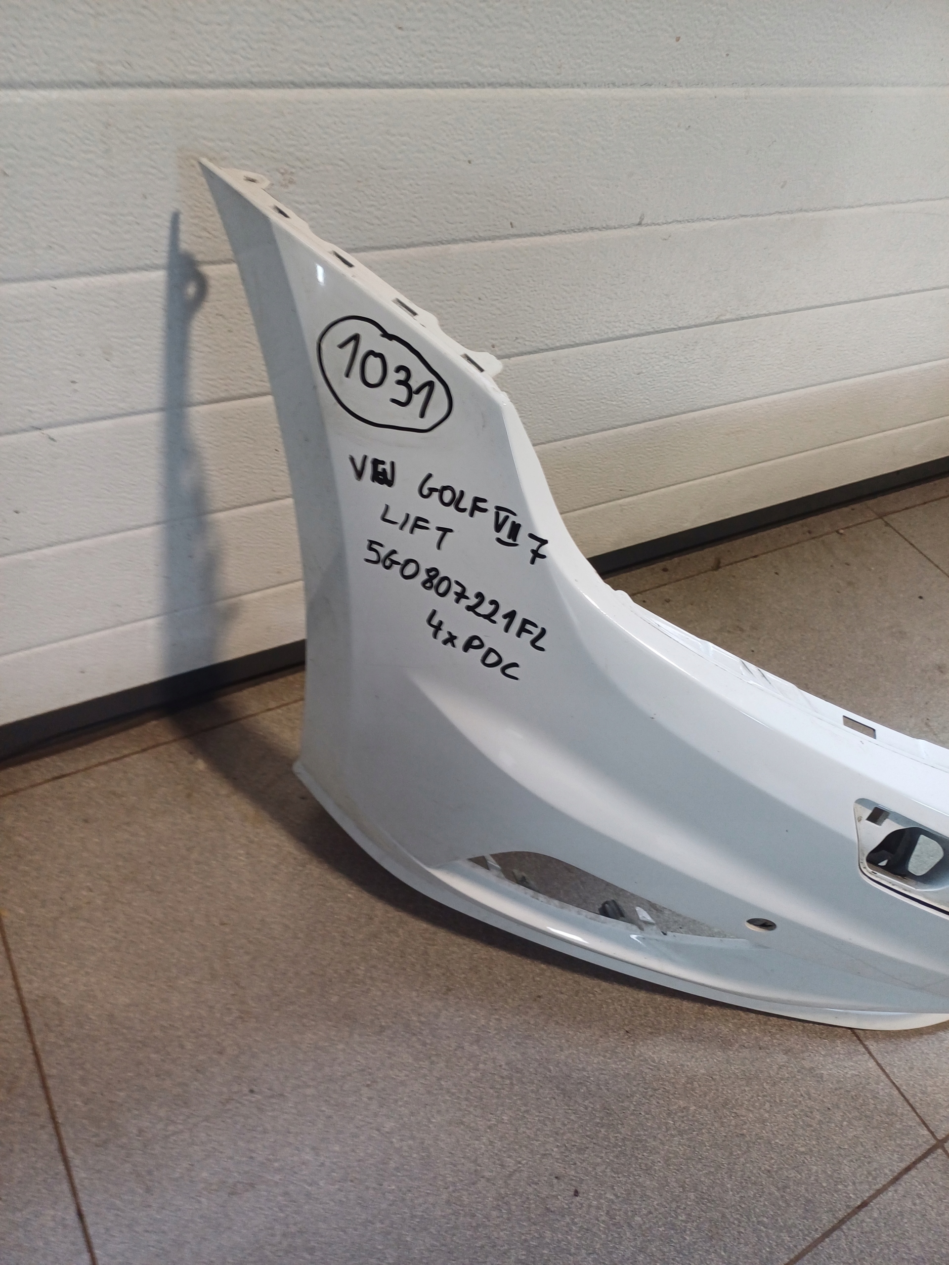 bumper front front VW GOLF VII 7 LIFT 5G0807221FL 4 X PDC