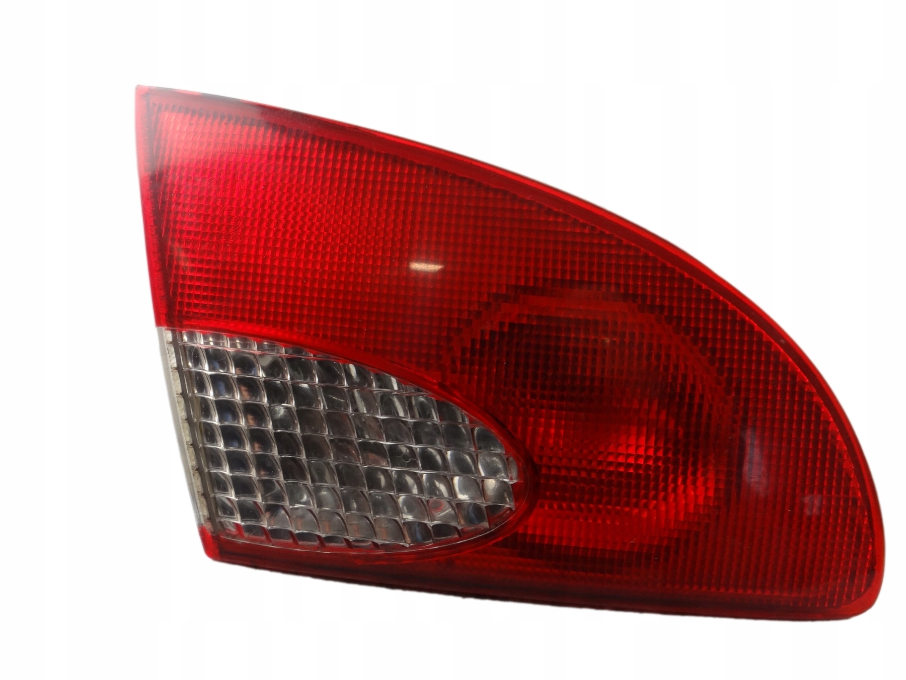 light rear left bonnet TOYOTA AVENSIS 23300102