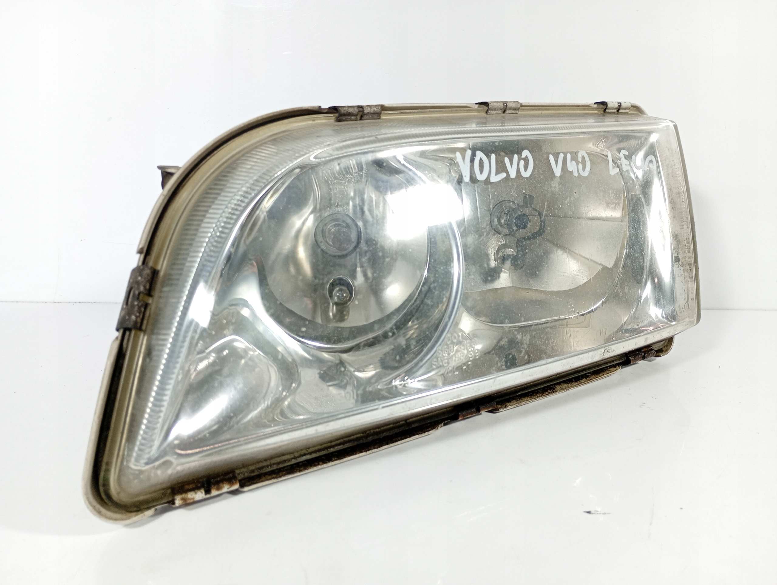 Volvo V40 95-04 REFLEKTOR light left front front OE 14908900L