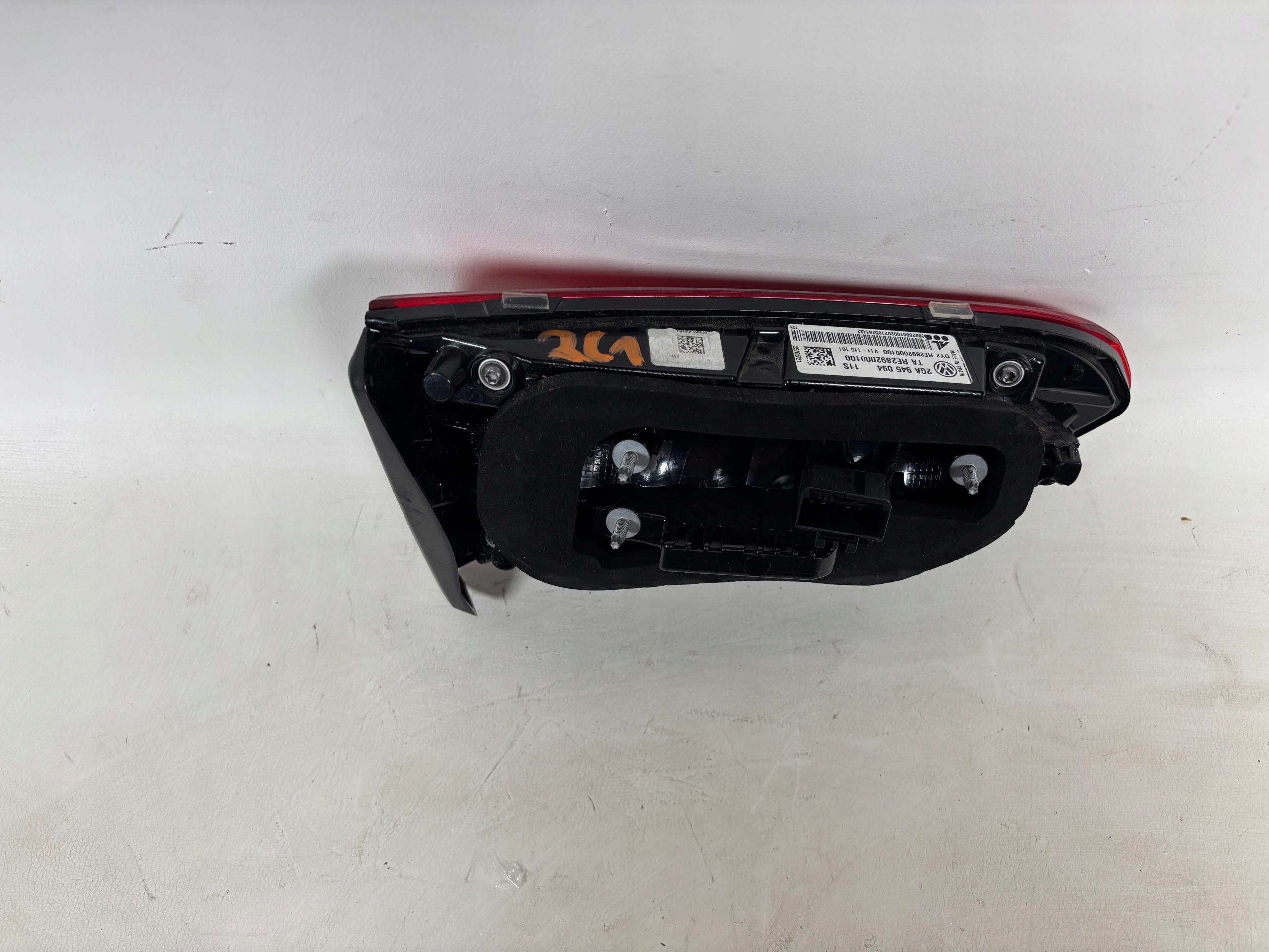 Vw T-roc 17- light left rear part rear 2GA945094