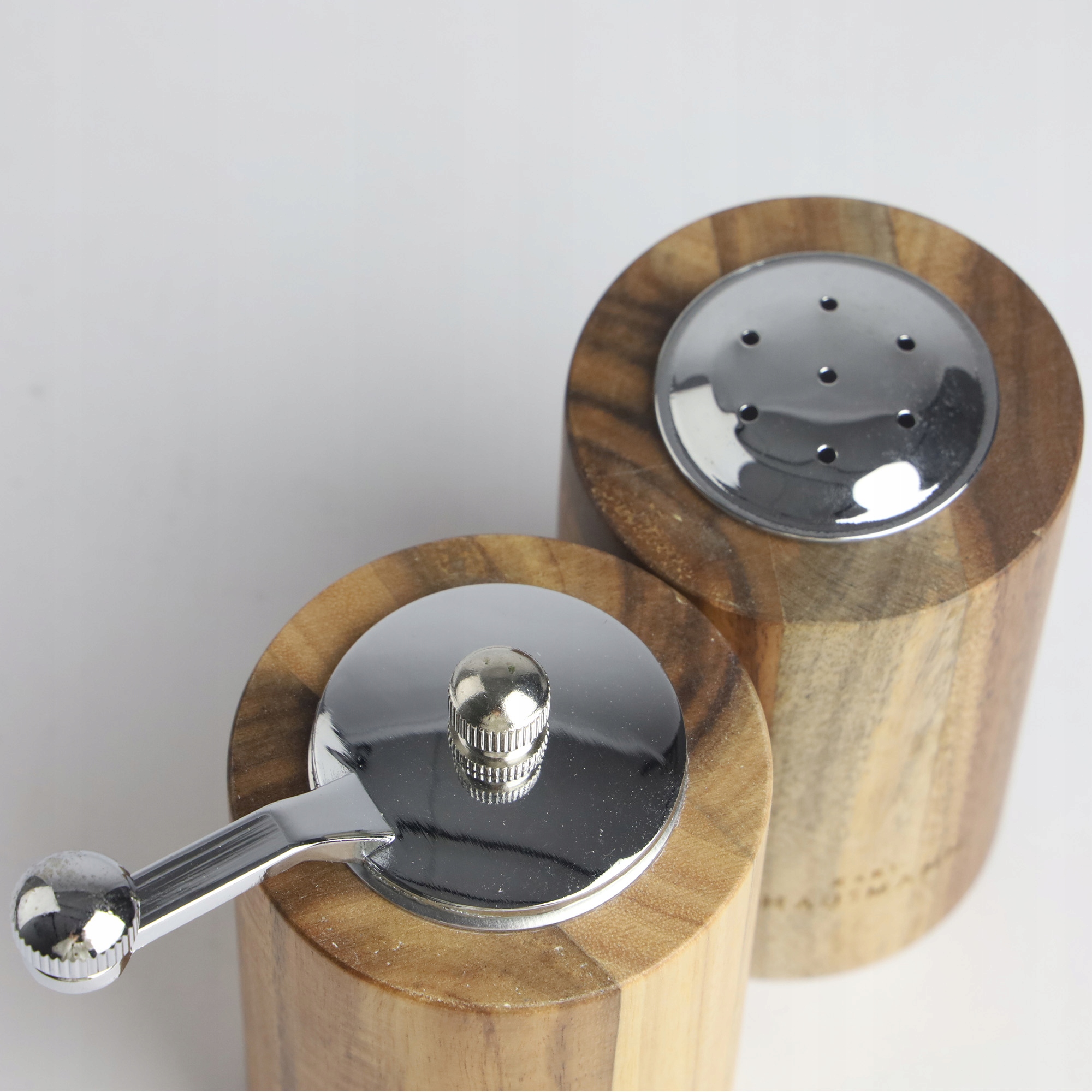 ZESTAW RĘCZNYCH MŁYNKÓW DO MIELENIA SOLI PIEPRZU PRZYPRAW DREWNIANE