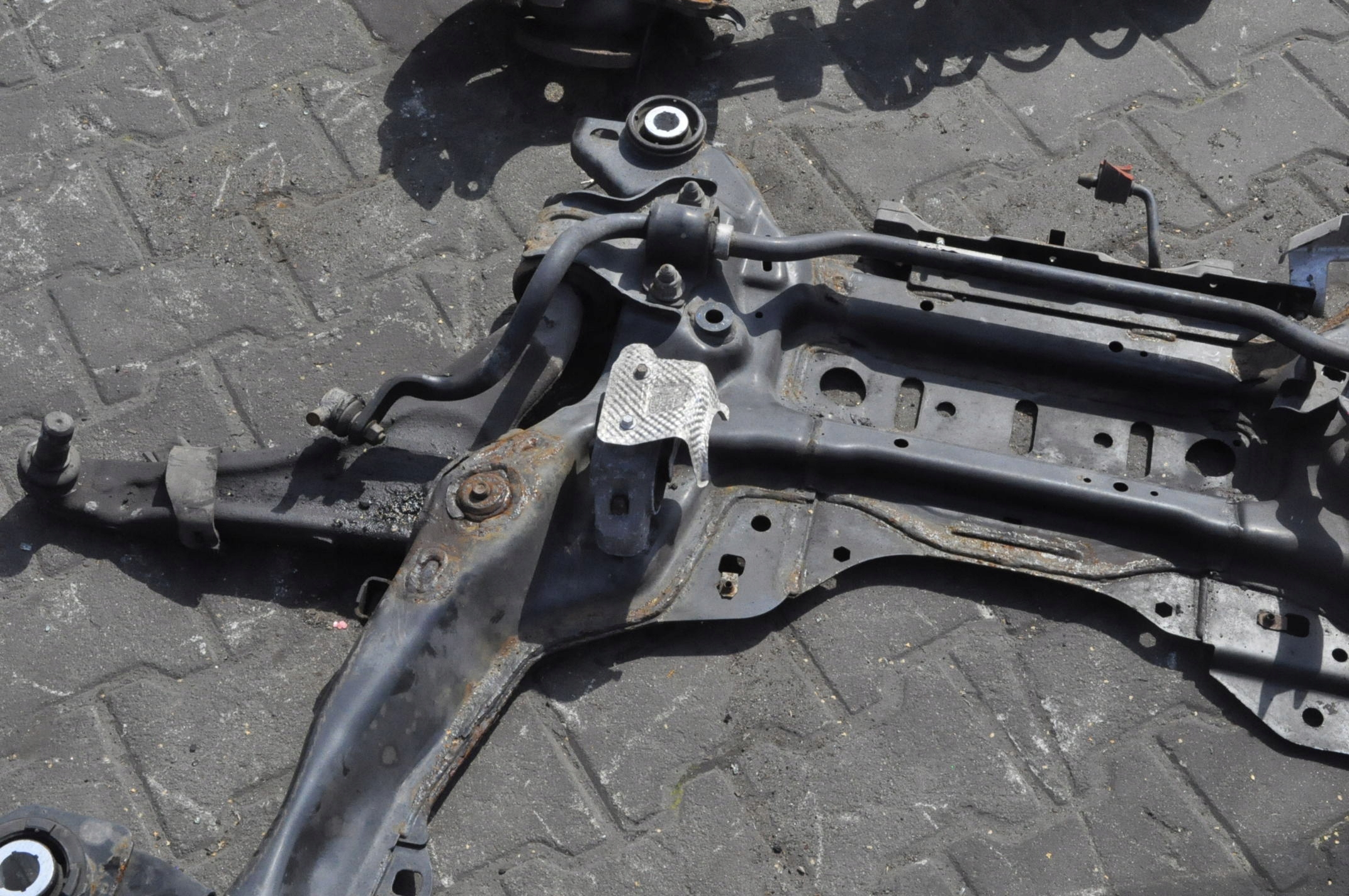 LAND ROVER RANGE ROVER EVOQUE SANKI ZAWIESZENIA Producent części Land Rover OE