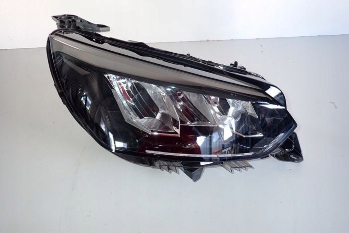 PEUGEOT 208 2008 II LED TECHNOLOGY 19- reflektor right light SPALONY LED