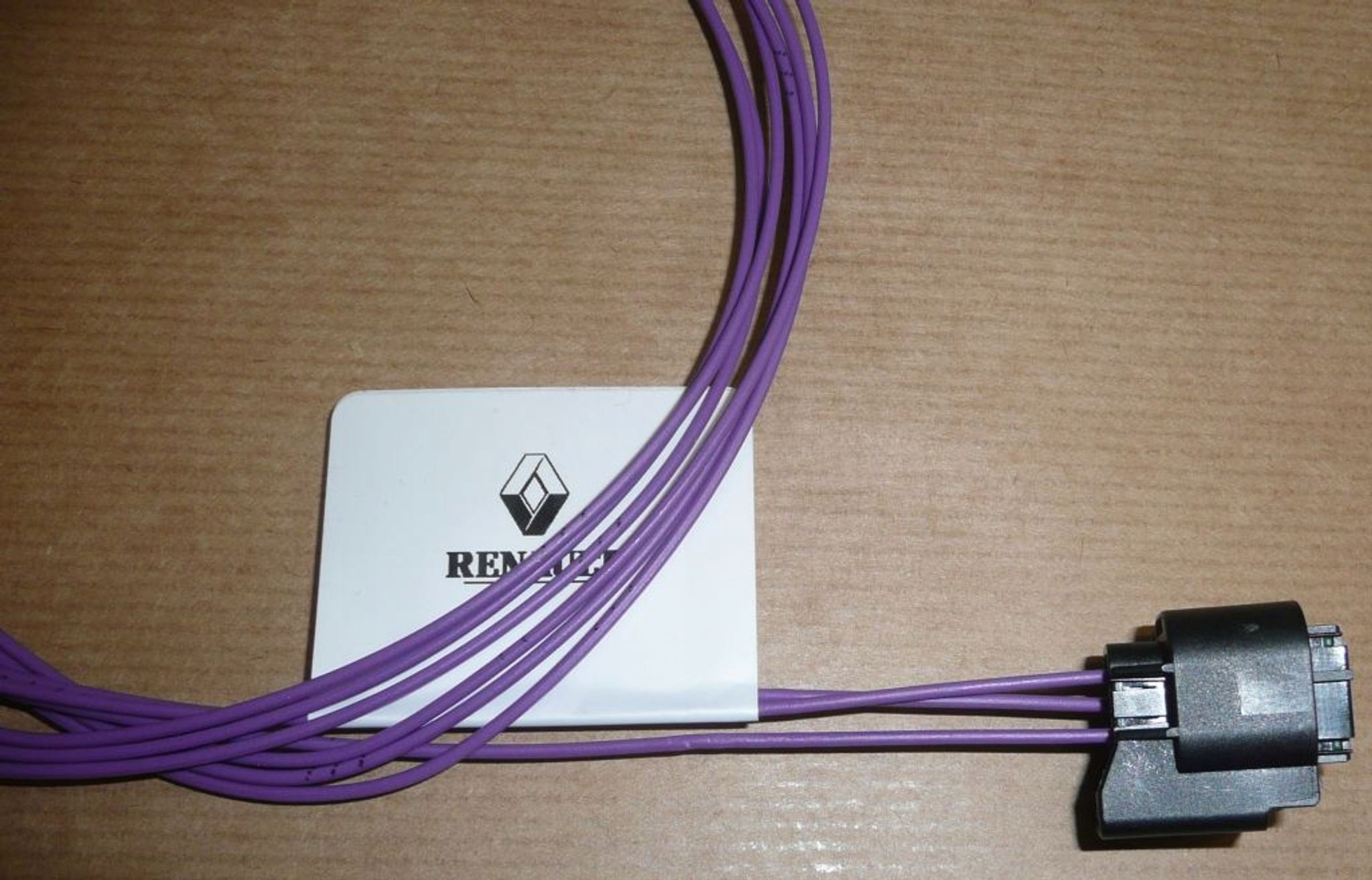 Wtyczka Nowy Oryginał FAP/DPF Renault 1.5 dCi 8201428503 Numery katalogowe zamienników 2236500QAK/OEM, 2402100QAA/OEM, 8200974421 AF, 8201000764, 8201000764 AF, 8201000764/L/OEM BOU1479001/FRA, LEG9700149/FRA, SID 405181, SID 84.3015A2