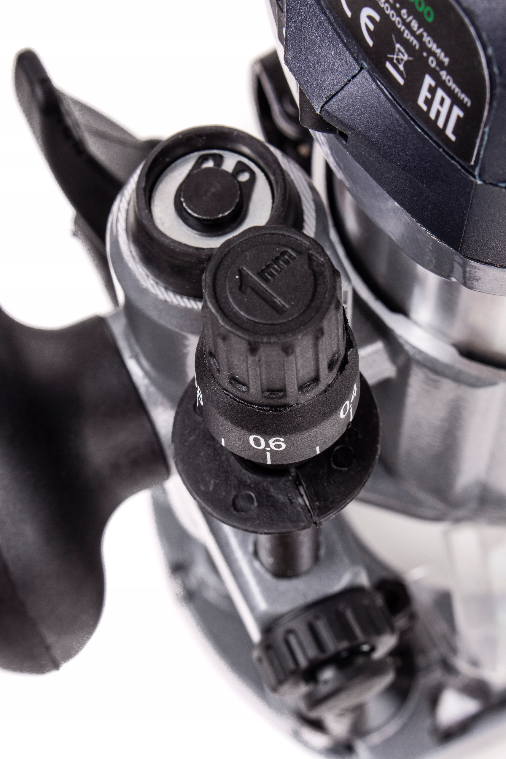 FREZARKA GÓRNOWRZECIONOWA DO DREWNA FREZ 6-10 PIONOWA REGULACJA OBROTÓW Informacje dodatkowe regulacja obrotów