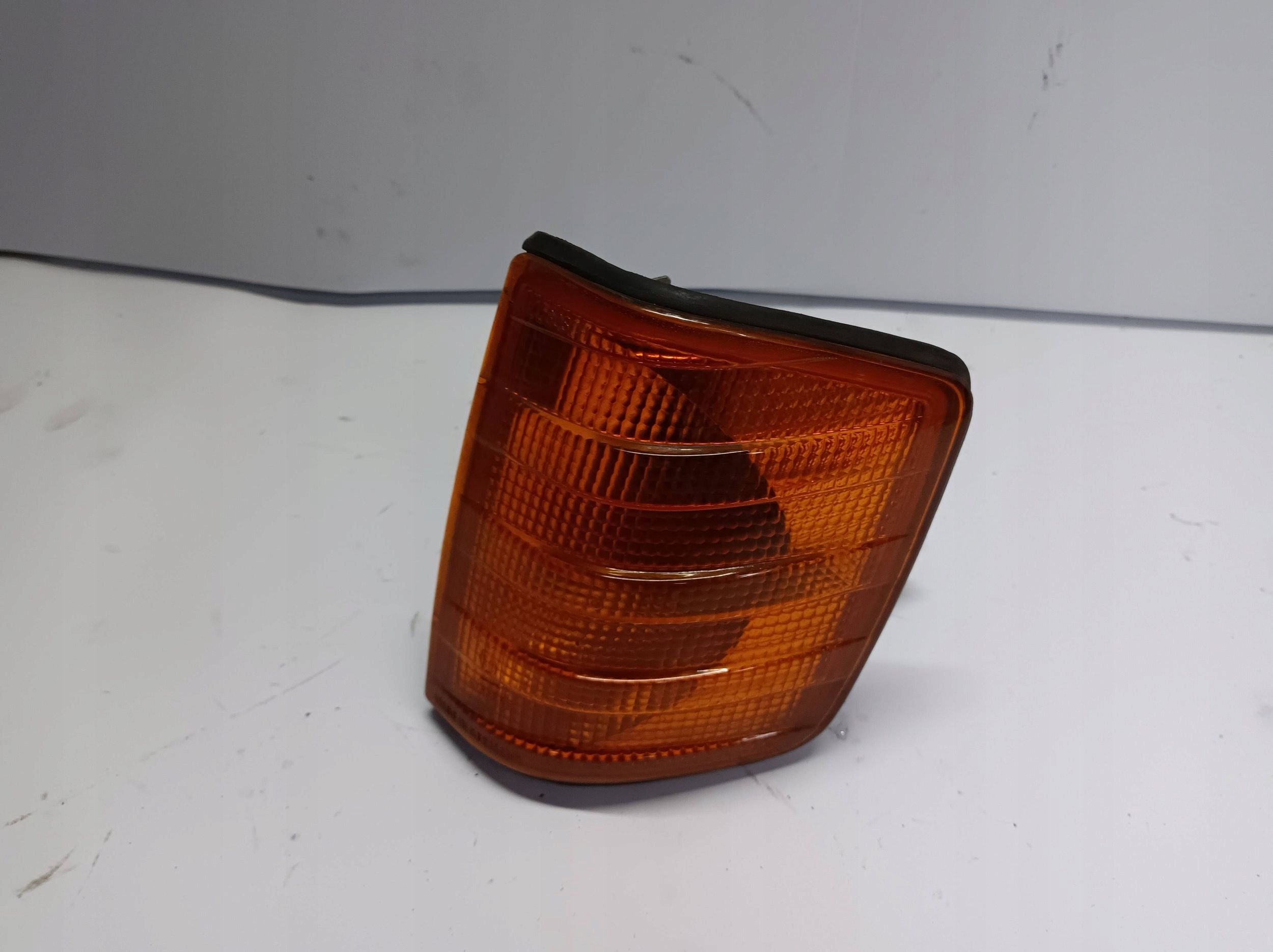 indicator front left Mercedes-Benz 190 W201 1305232096
