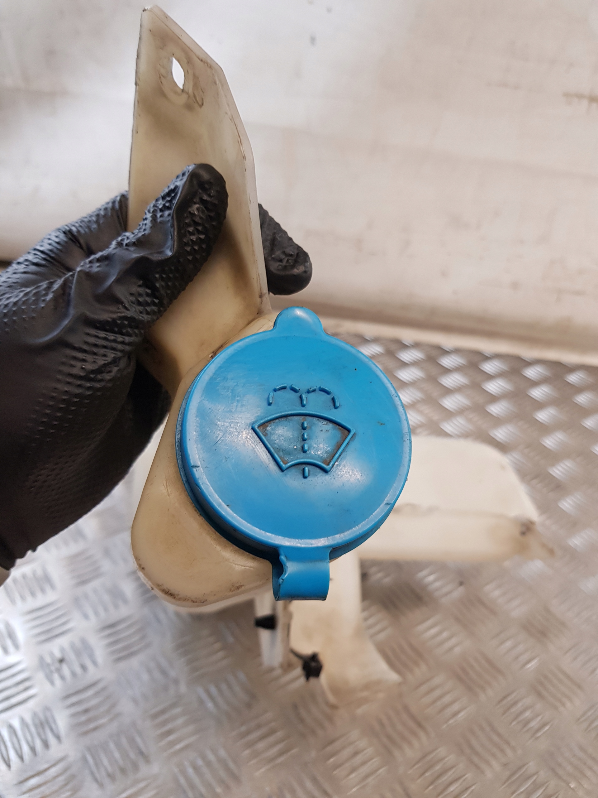 washer fluid tank + pump NISSAN MURANO Z50 07R