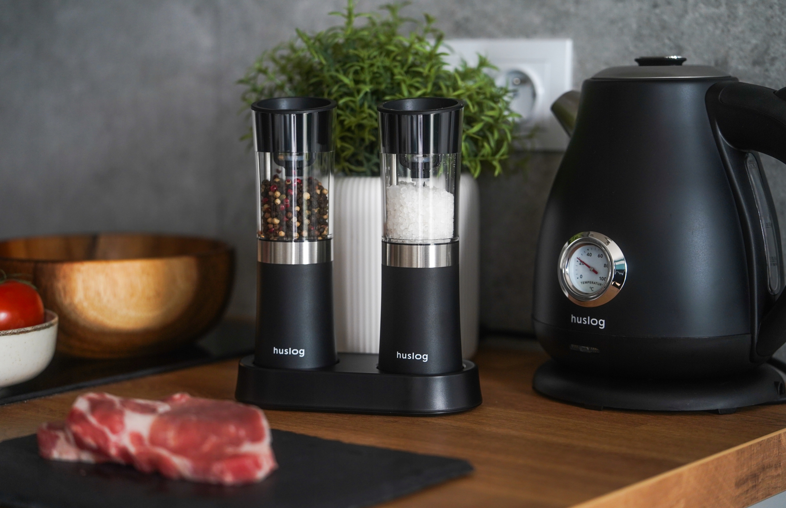 ZESTAW 2x MŁYNEK ELEKTRYCZNY GRAWITACYJNY DO PIEPRZU I SOLI BAZA ŁADUJĄCA Stan opakowania oryginalne