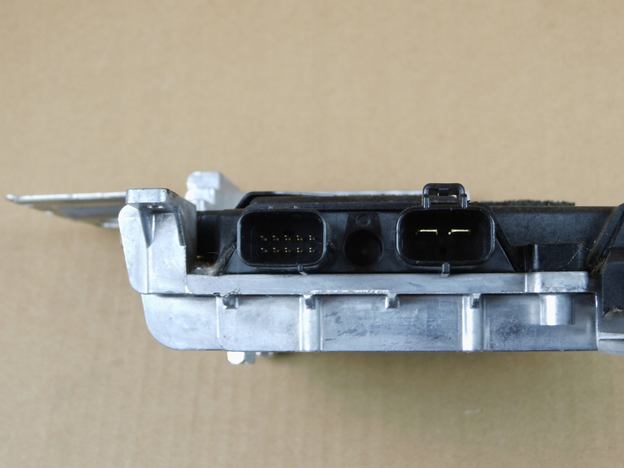 Mazda 6 GJ konwerter voltage module GKK167Y60C