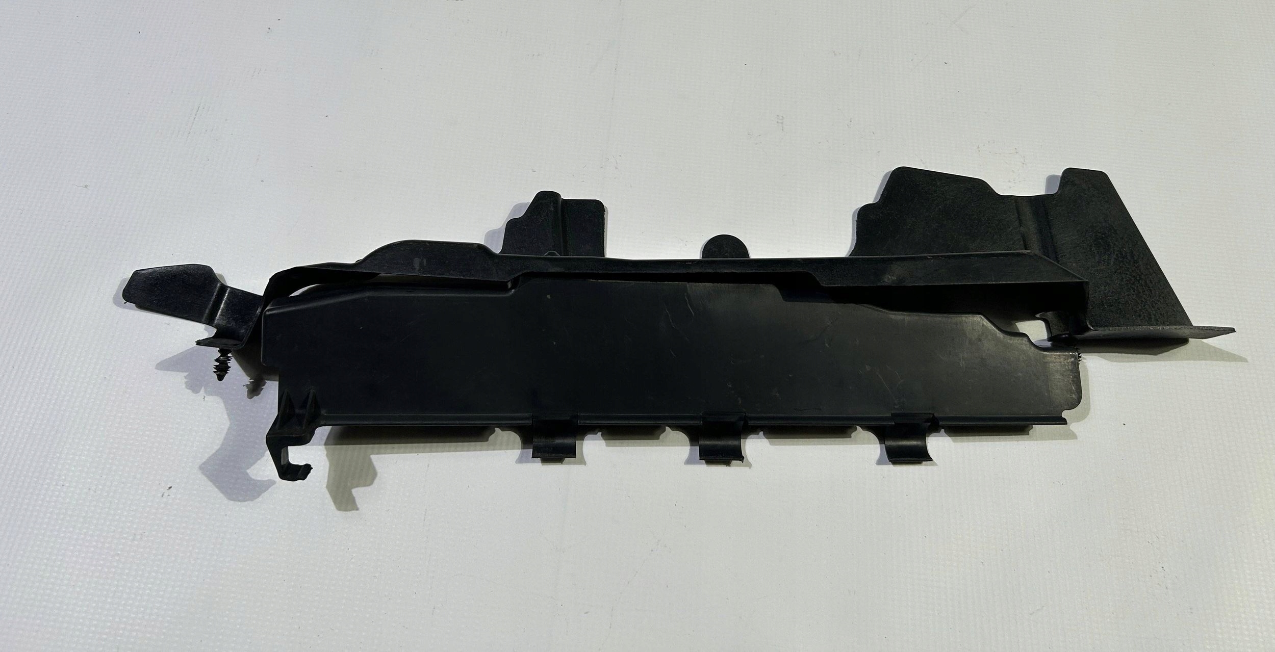 воздуховод радиатора левый FORD FLEX 2011-