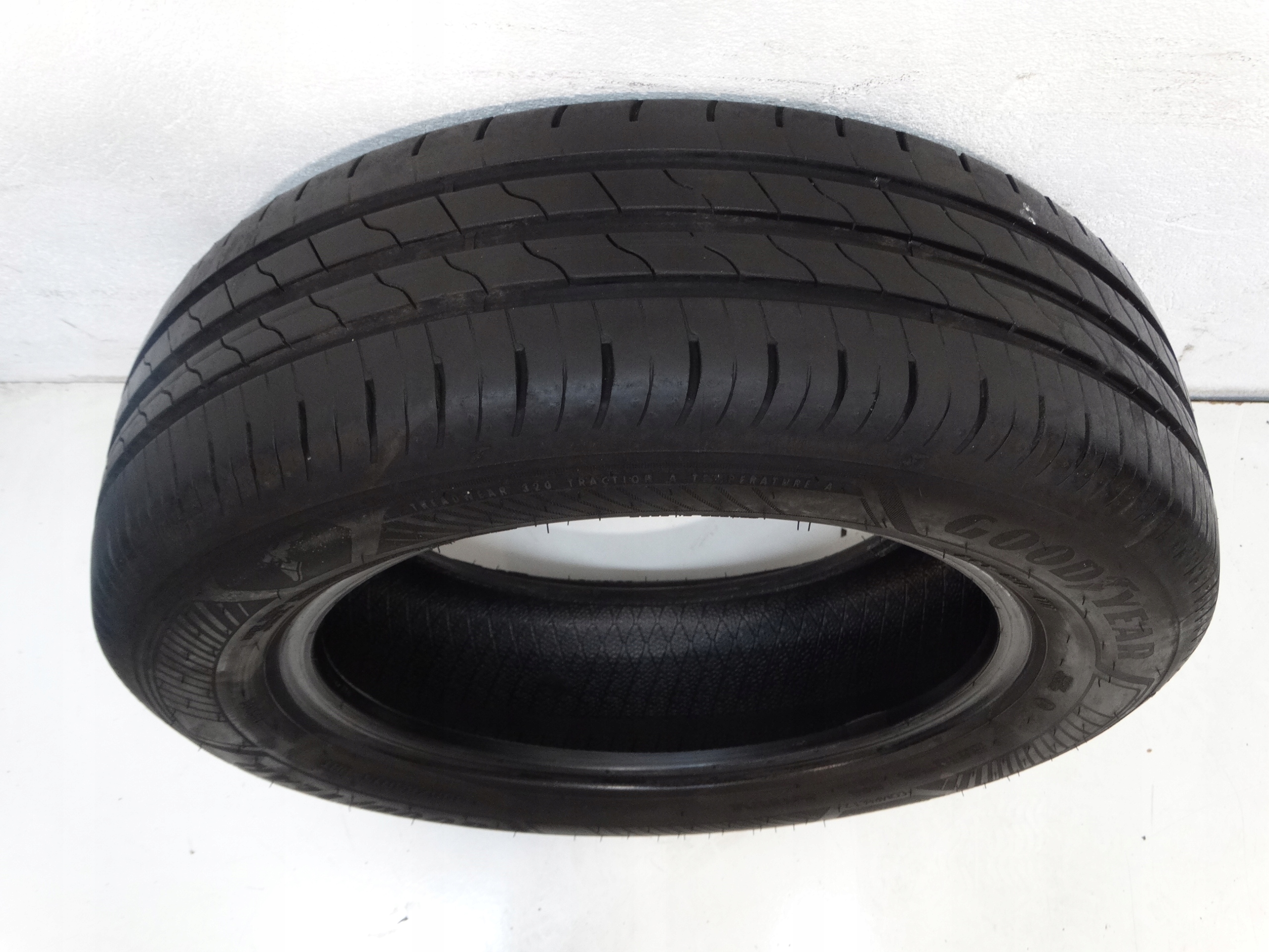 gomma LETNIA GOODYEAR EFFICIENTGRIP COMPACT2 185/65R15 88T BIEZNIK-6,8MM