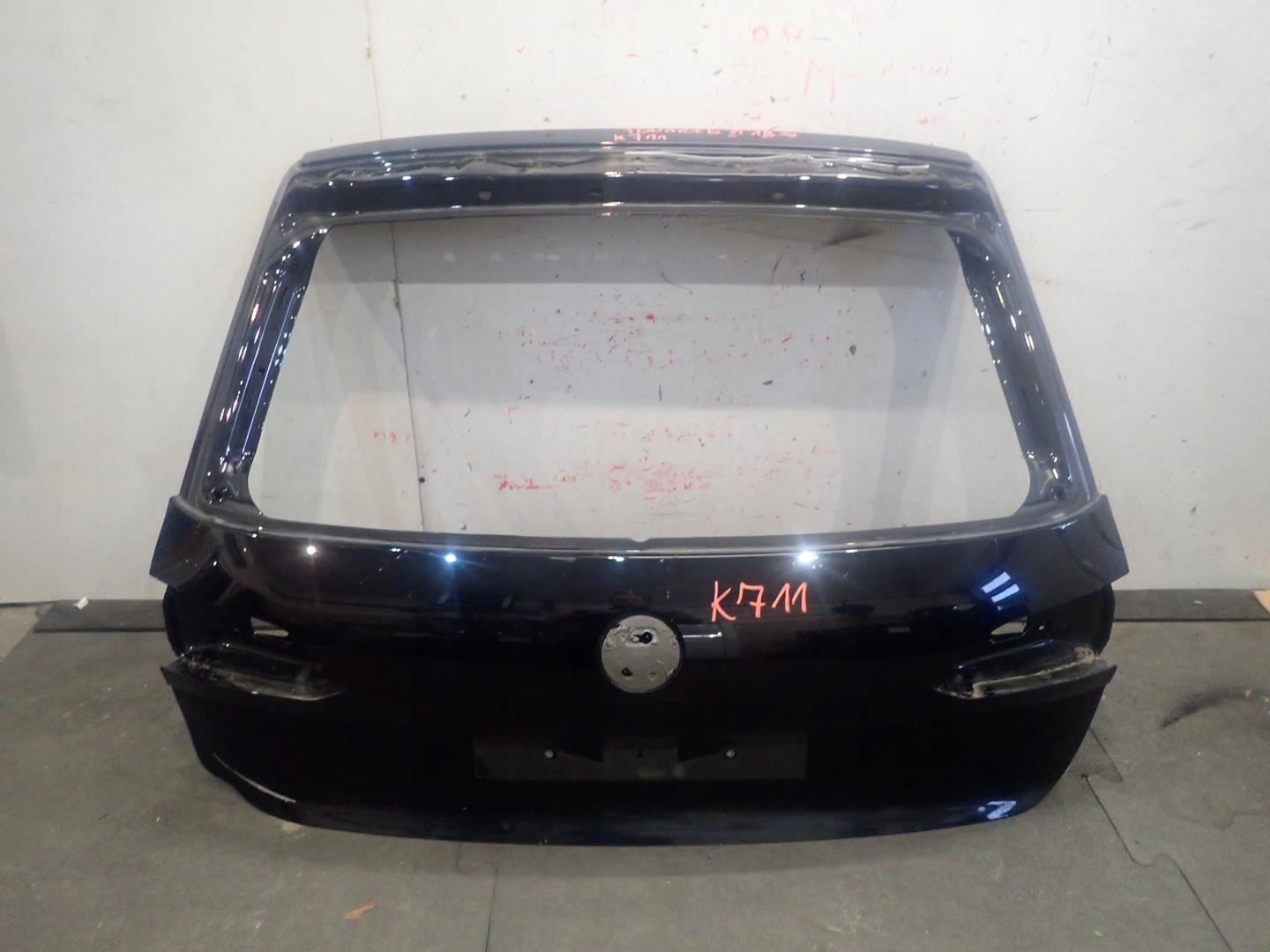 trunk door VW TOUAREG III 2018