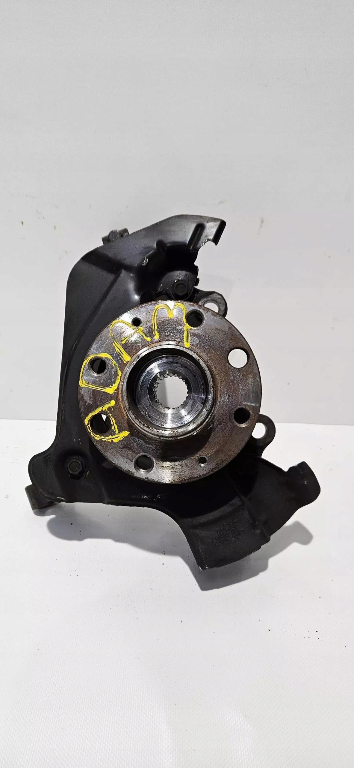 поворотный кулак opel ADAM 12-19 1.2b