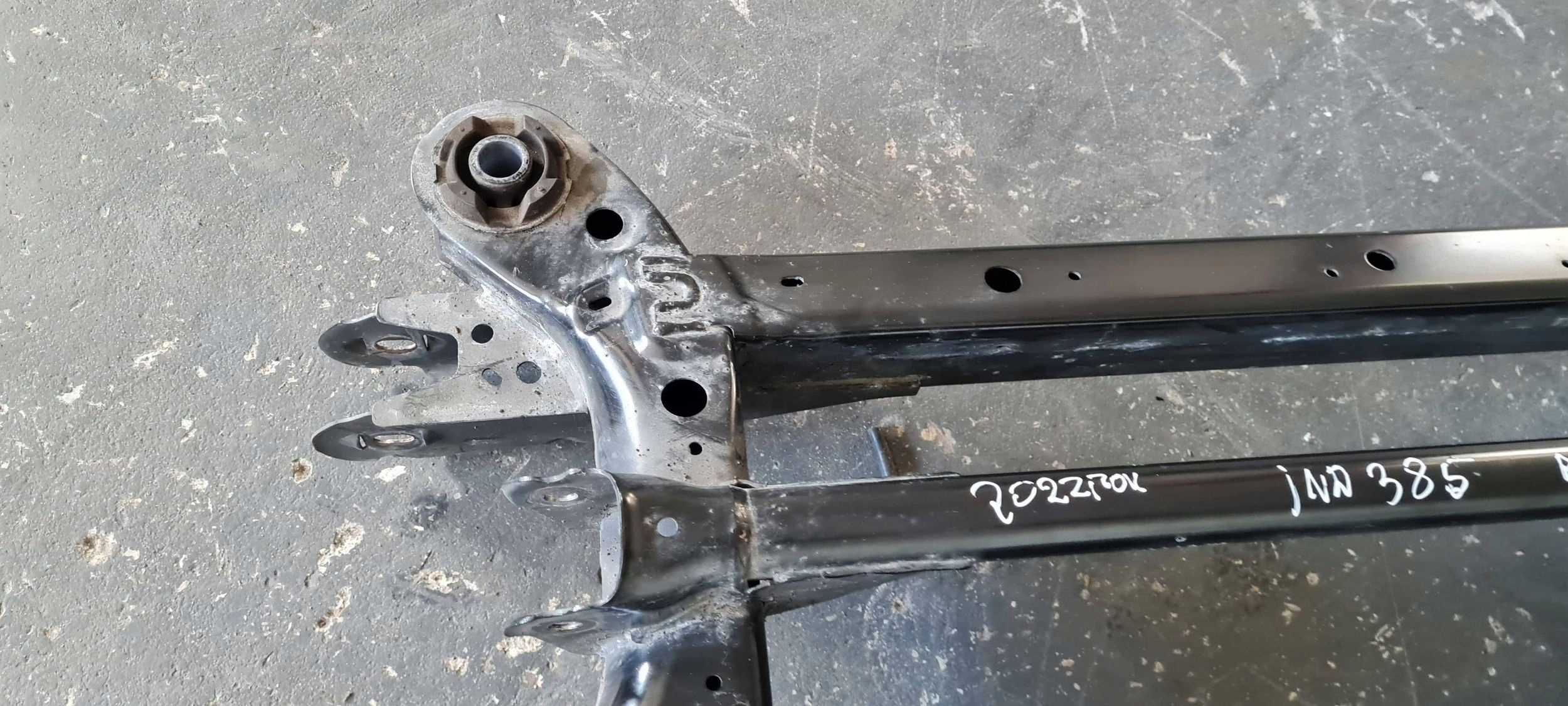 Chrysler Pacifica 2022 sider axle beam subframe springing rear part OSKA 3.6 V6 22R