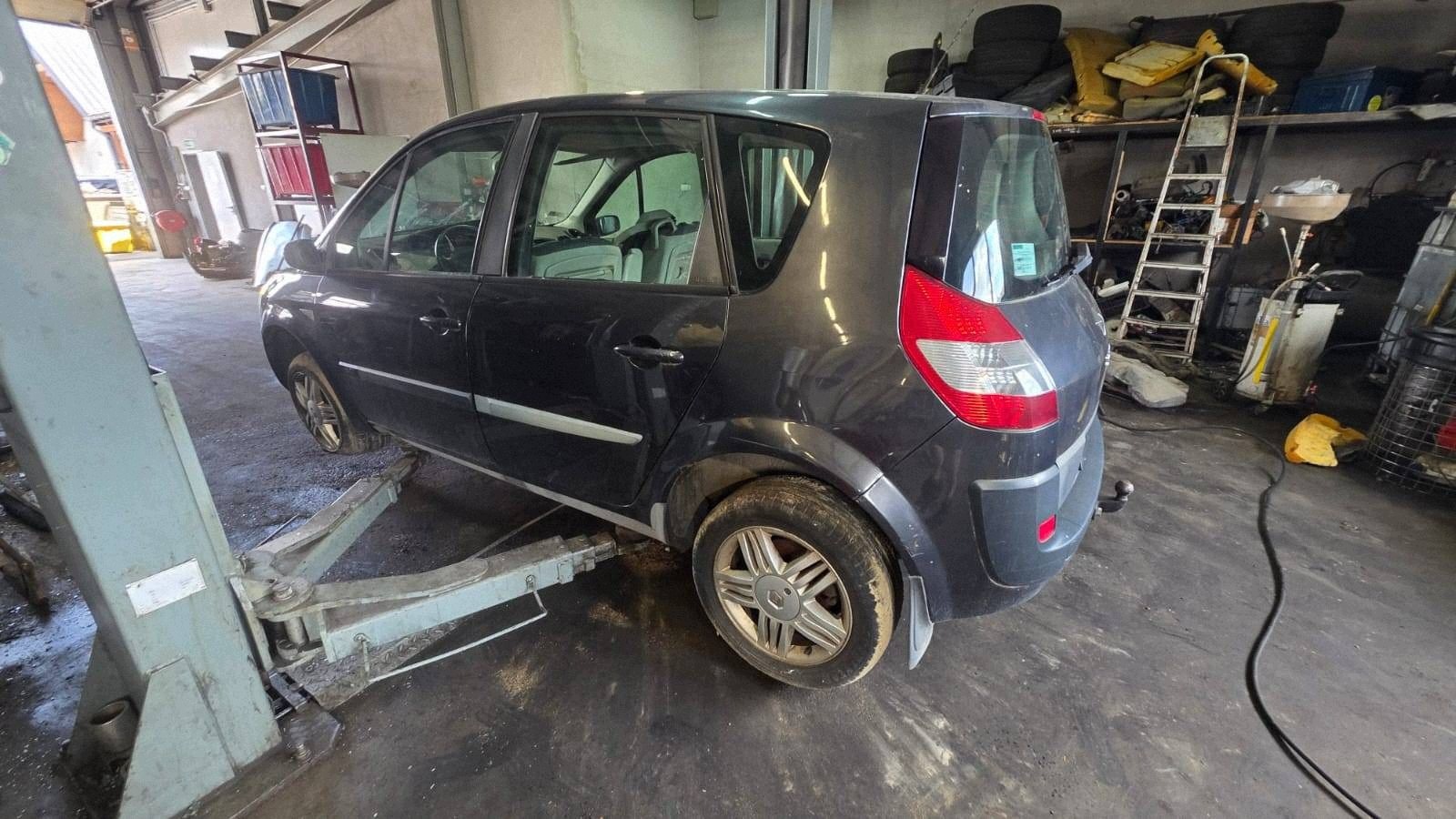 RENAULT SCENIC II 2 parafango destra anteriore grigio TEB66