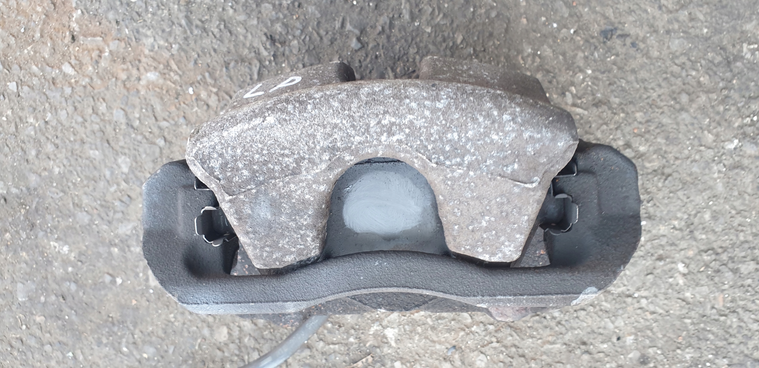 přední třmen brzdový Mercedes E W207 295X28