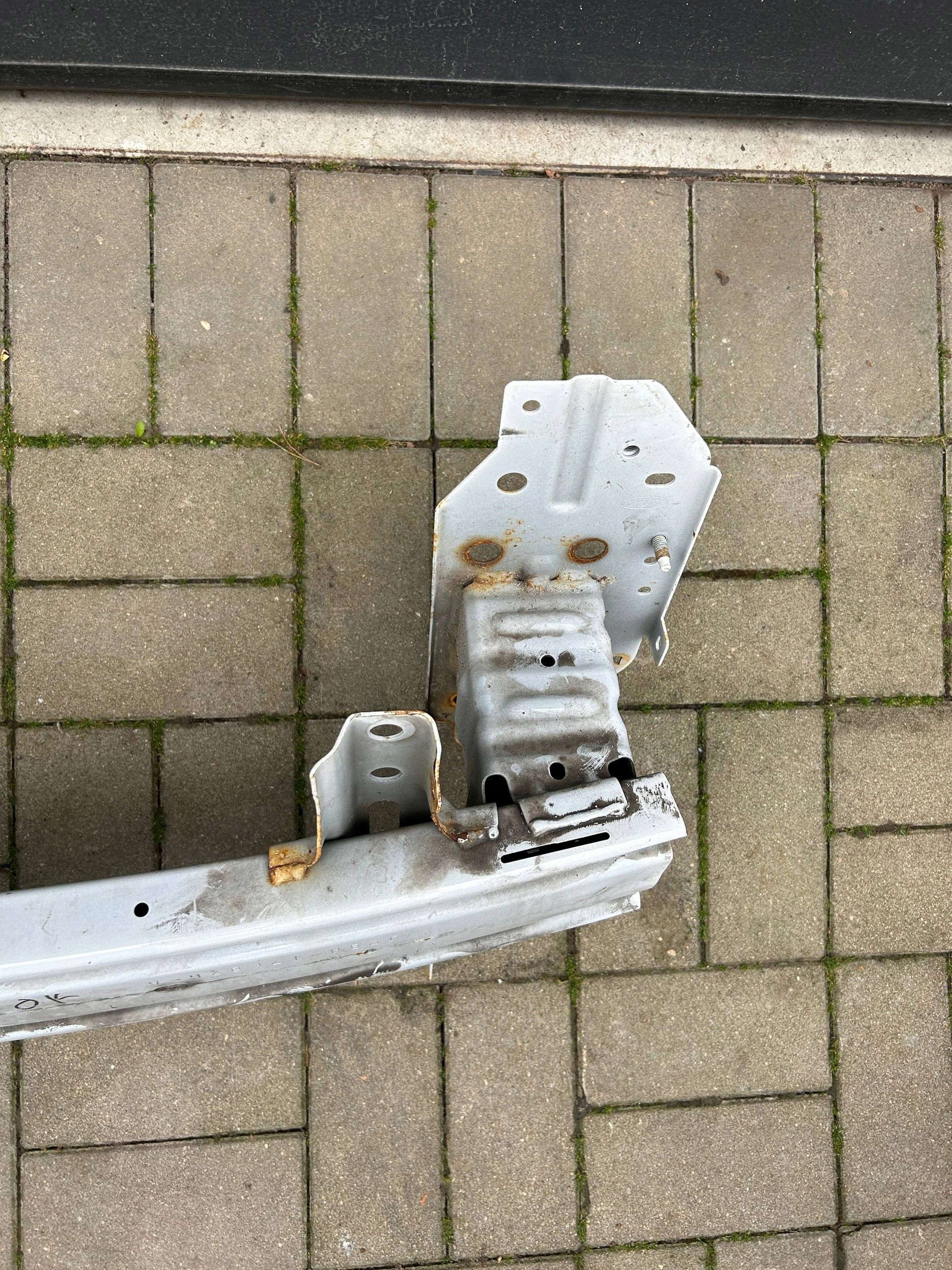 Ford Ka + plus 17- sider front front below bumper