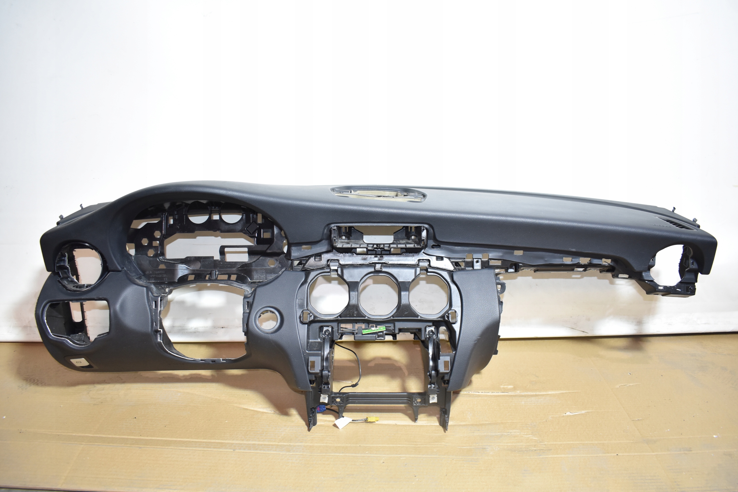 consolle MERCEDES W205 1
