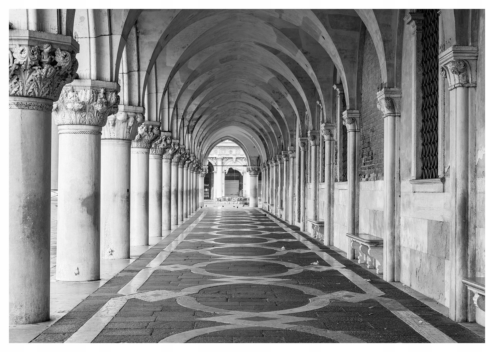 Vliesová fototapeta Architektura světla a stínu 312x219 lepidlo