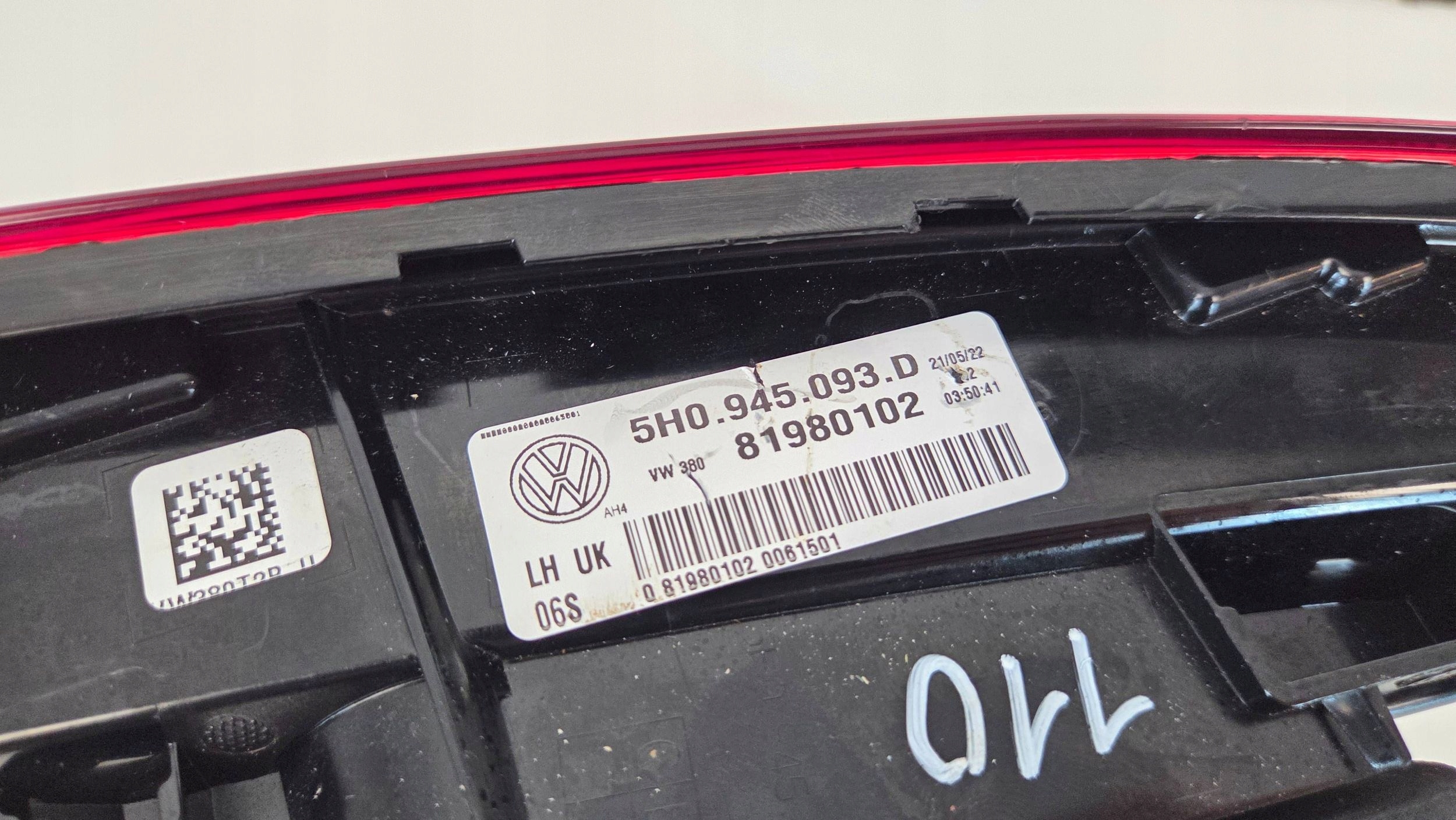 Volkswagen Golf VIII 8 5H light rear rear part left w klapie