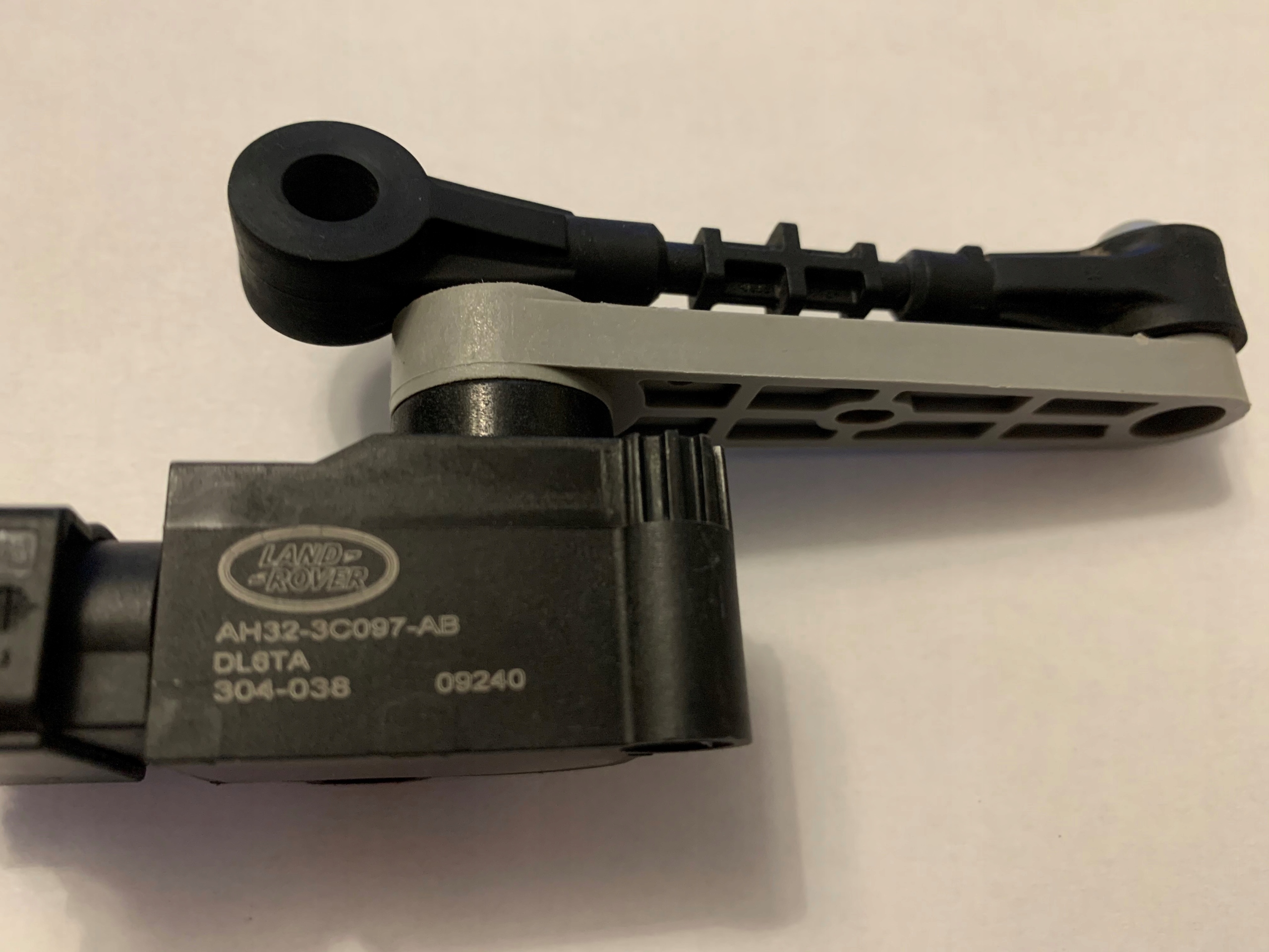 RANGE ROVER SPORT LIFT ДАТЧИК XENON AH32-3C097-AB