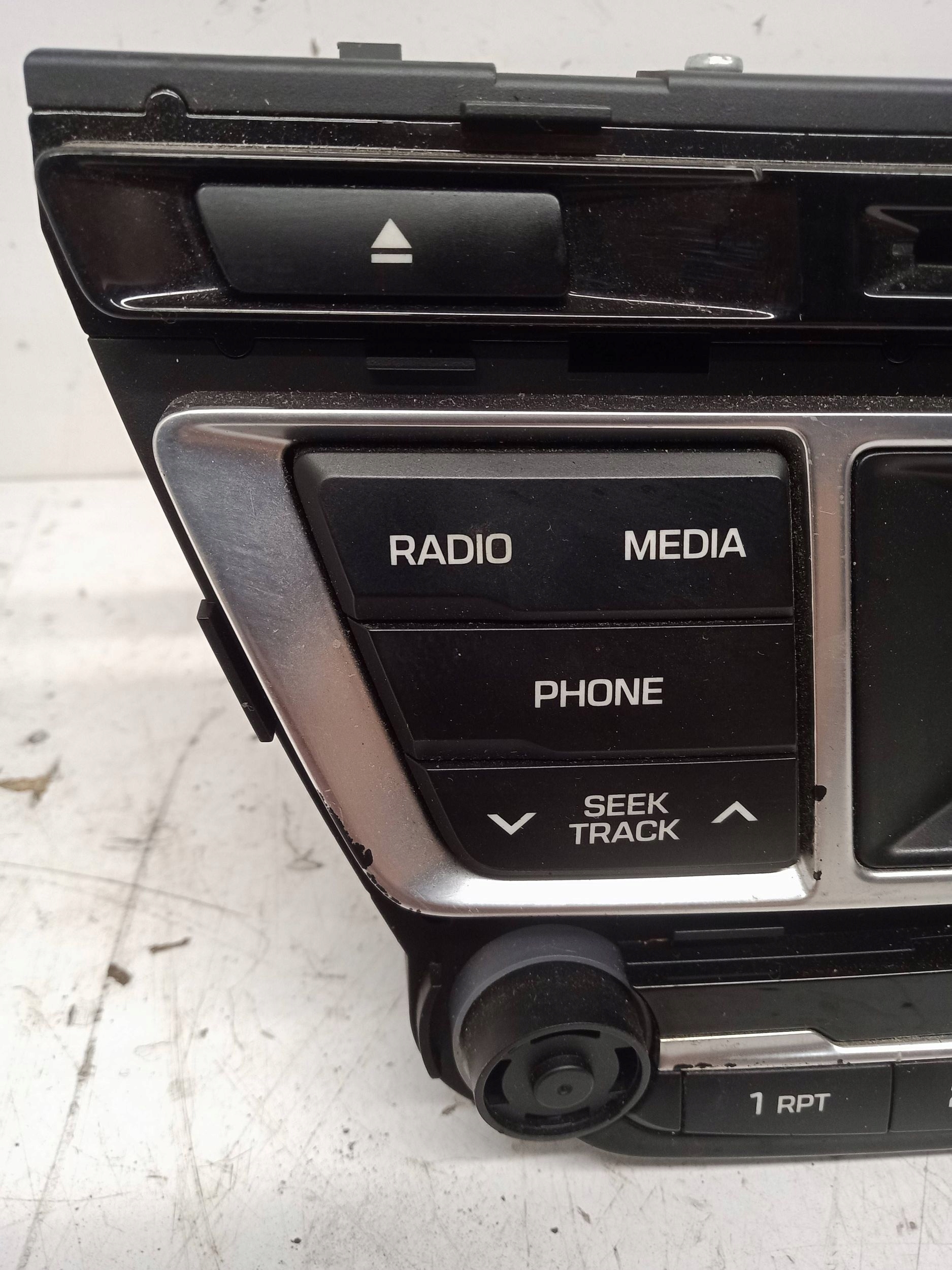 RADIO CD MP3 RDS BLUETOOTH HYUNDAI I20 II 96170C8250SDH