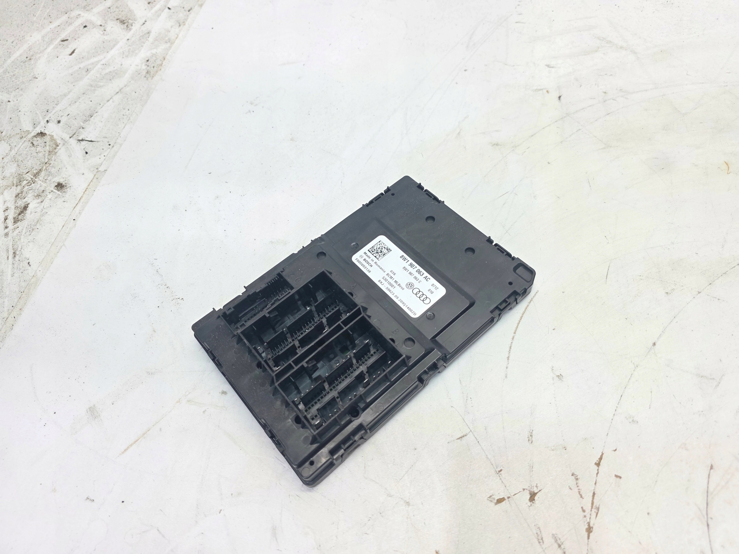 module control unit KOMFORTU AUDI A4 B9 A5 8W LIFT 8W1907063AC